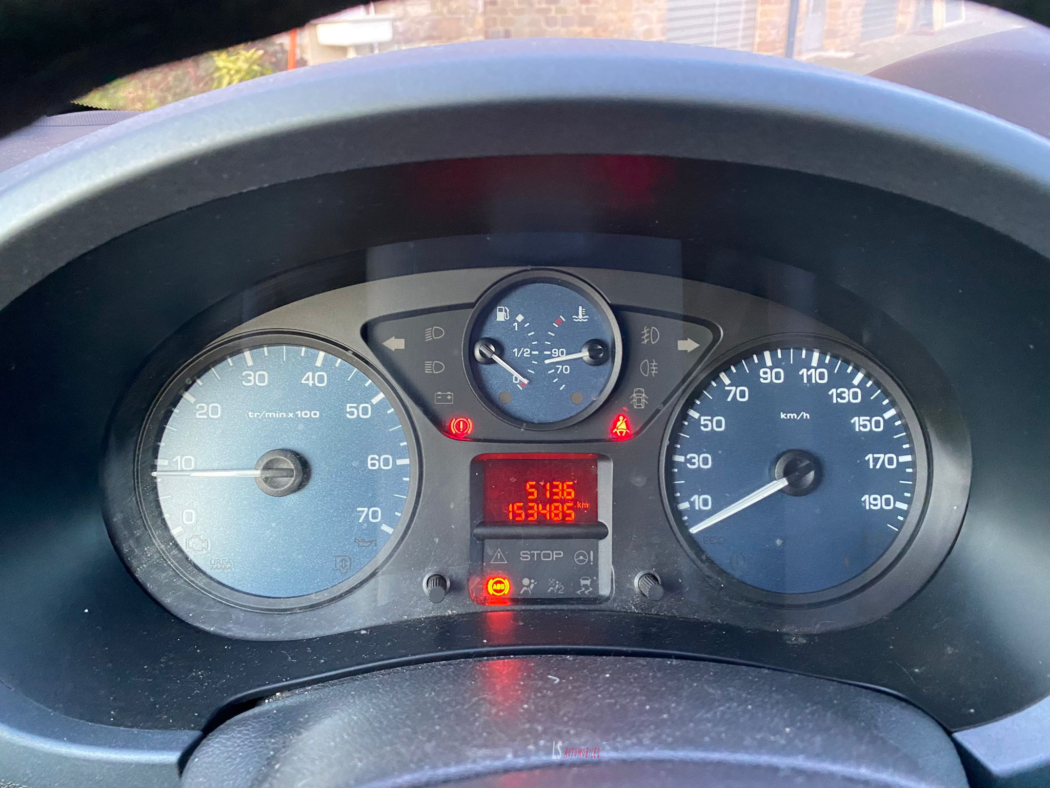 
								PEUGEOT PARTNER TEPEE full									