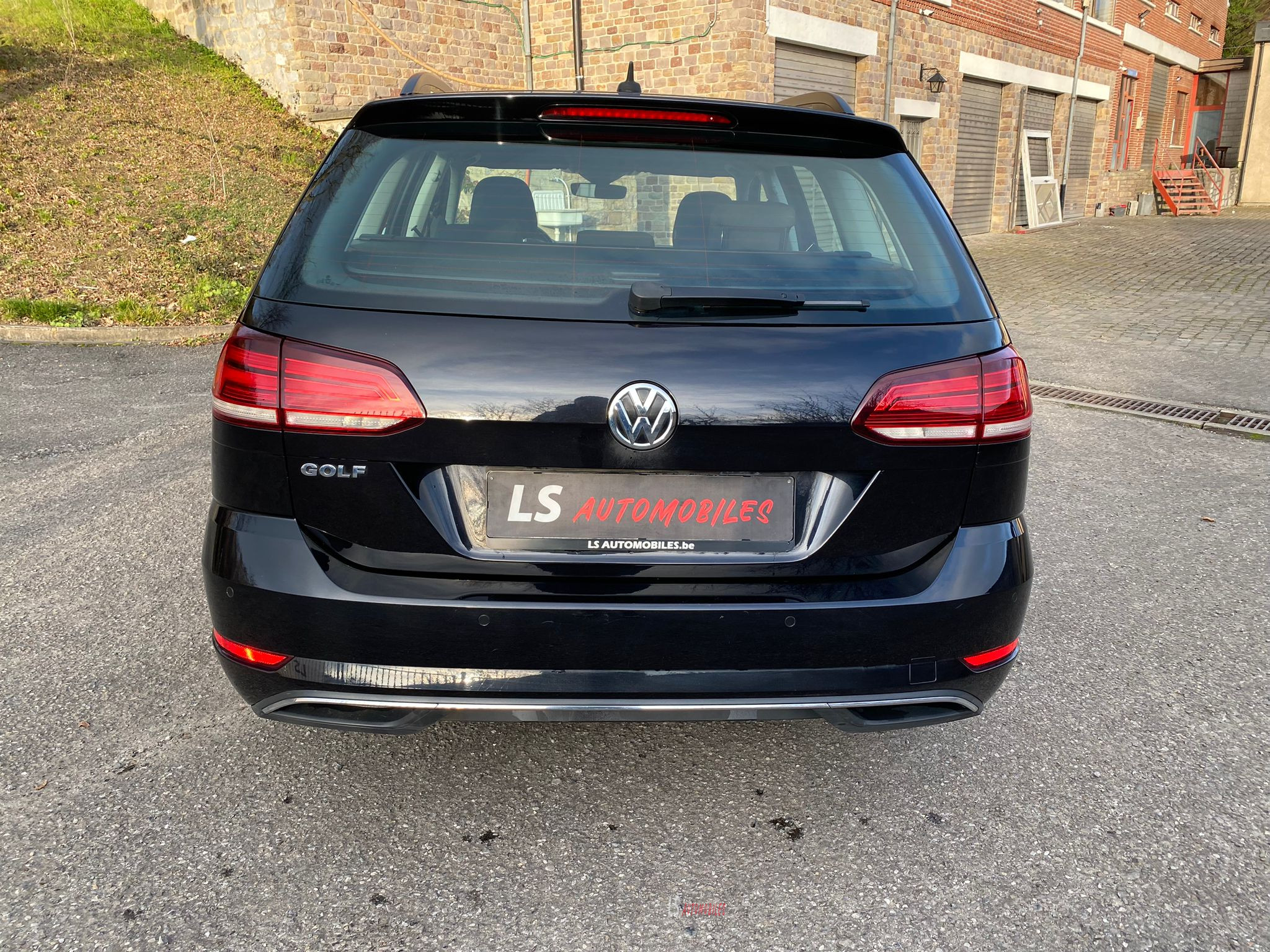 
								VOLKSWAGEN GOLF 2019 full									