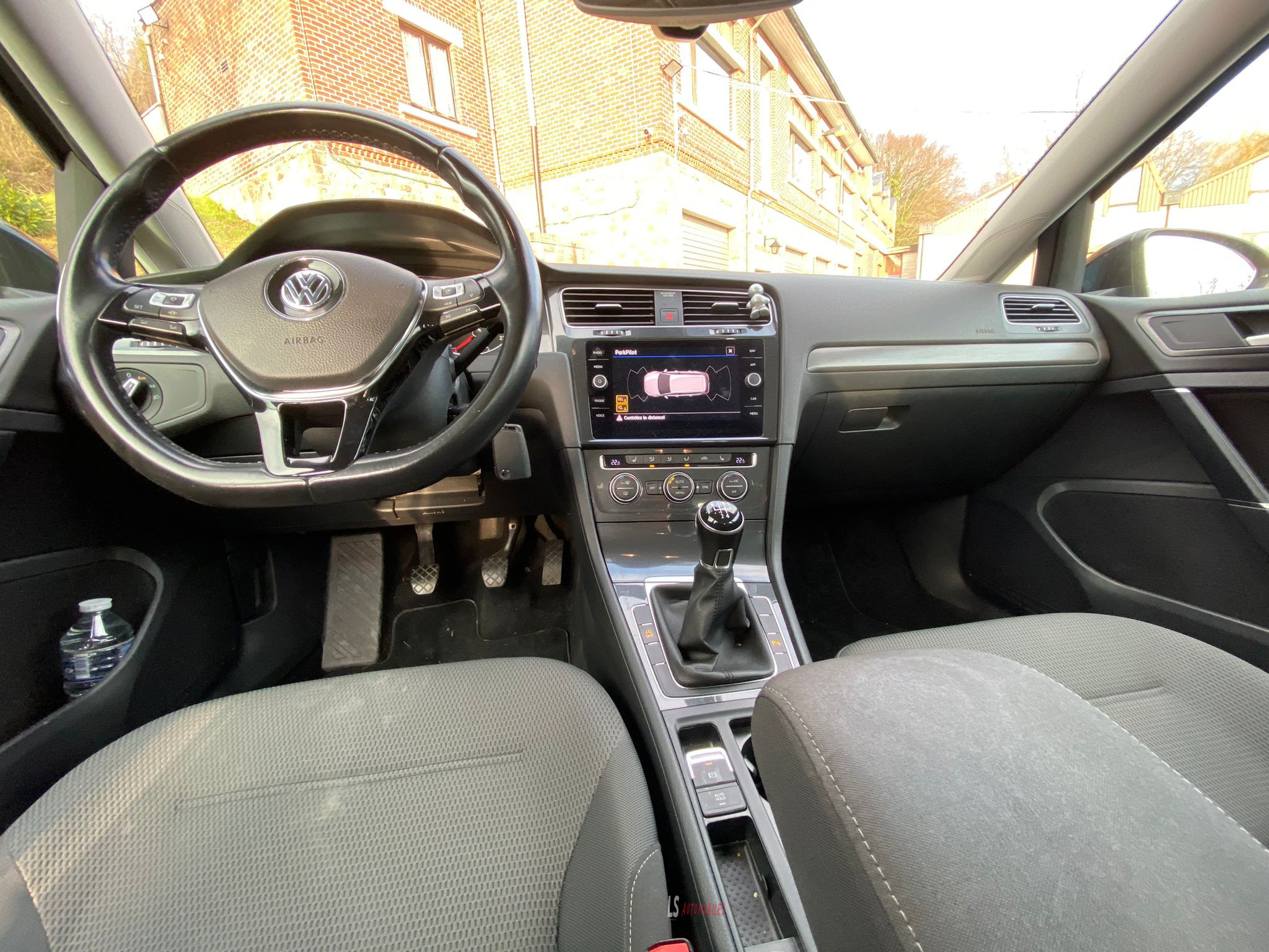 
								VOLKSWAGEN GOLF 2019 full									