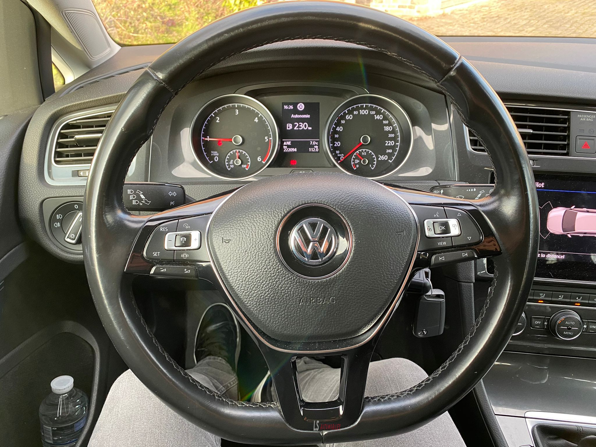 
								VOLKSWAGEN GOLF 2019 full									