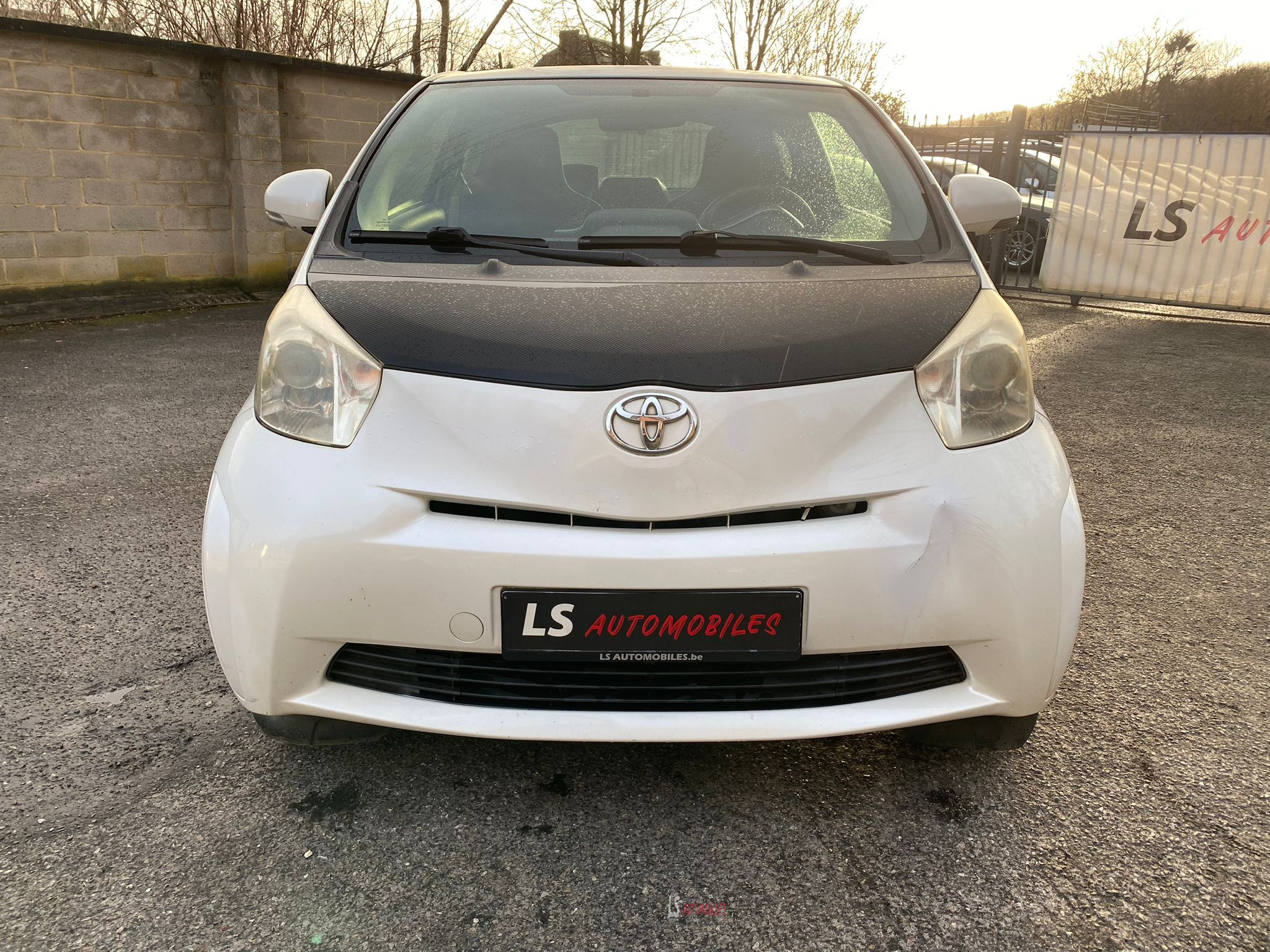
								TOYOTA IQ full									