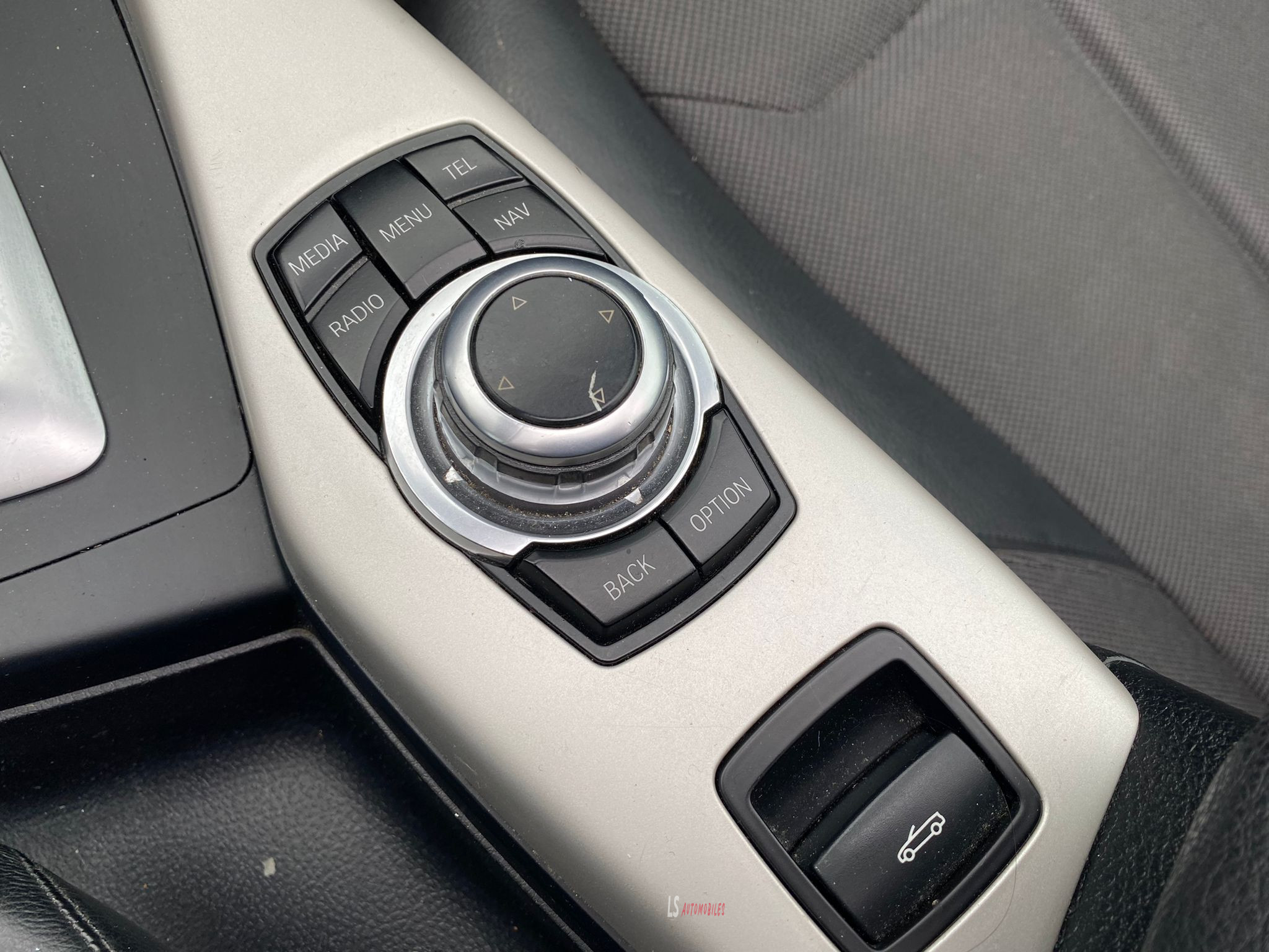 
								BMW 218i cabriolet full									