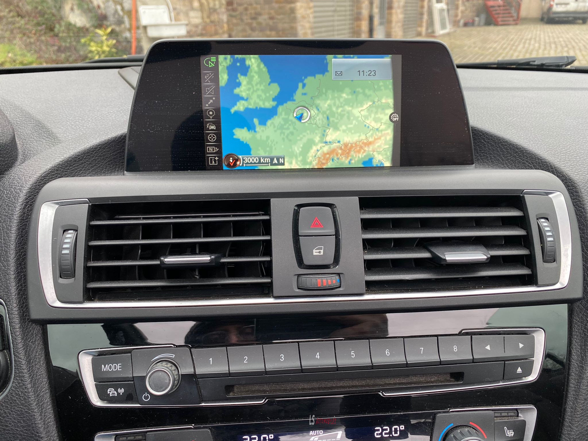 
								BMW 218i cabriolet full									