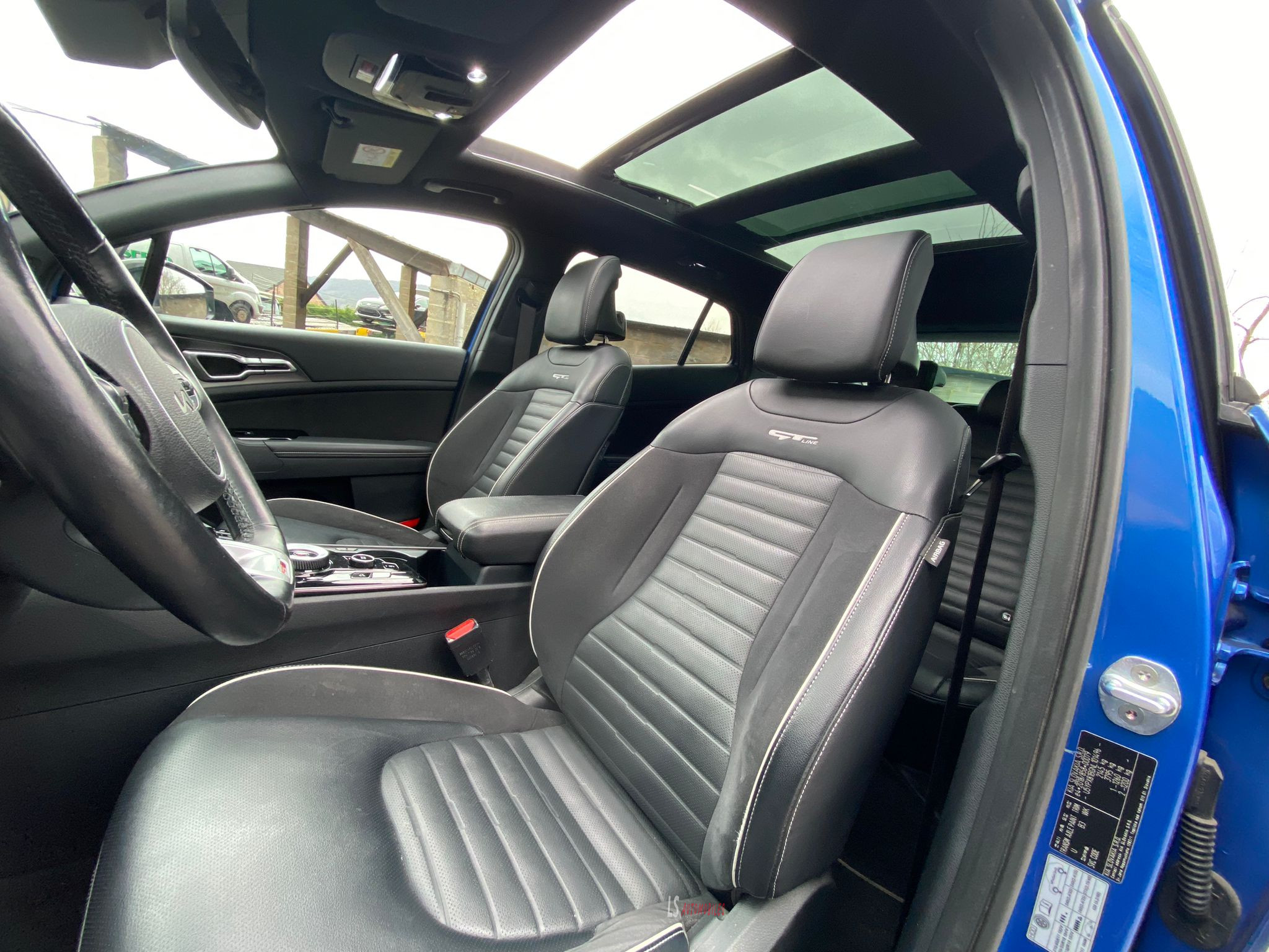 
								KIA SPORTAGE GT-LINE full									