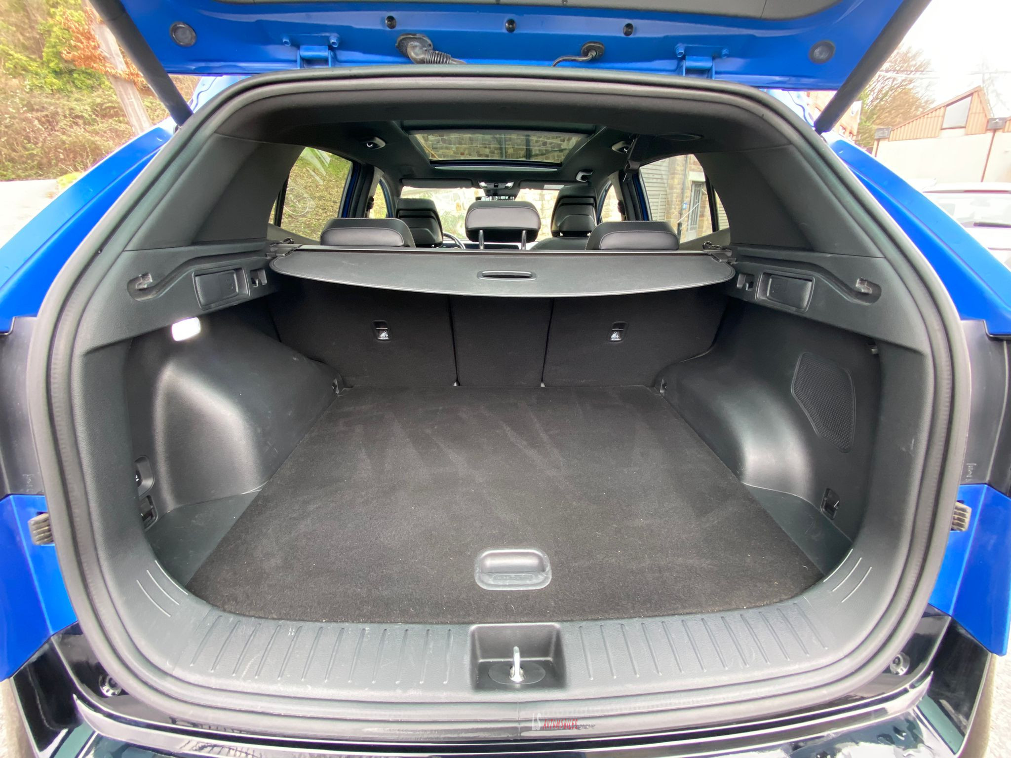 
								KIA SPORTAGE GT-LINE full									