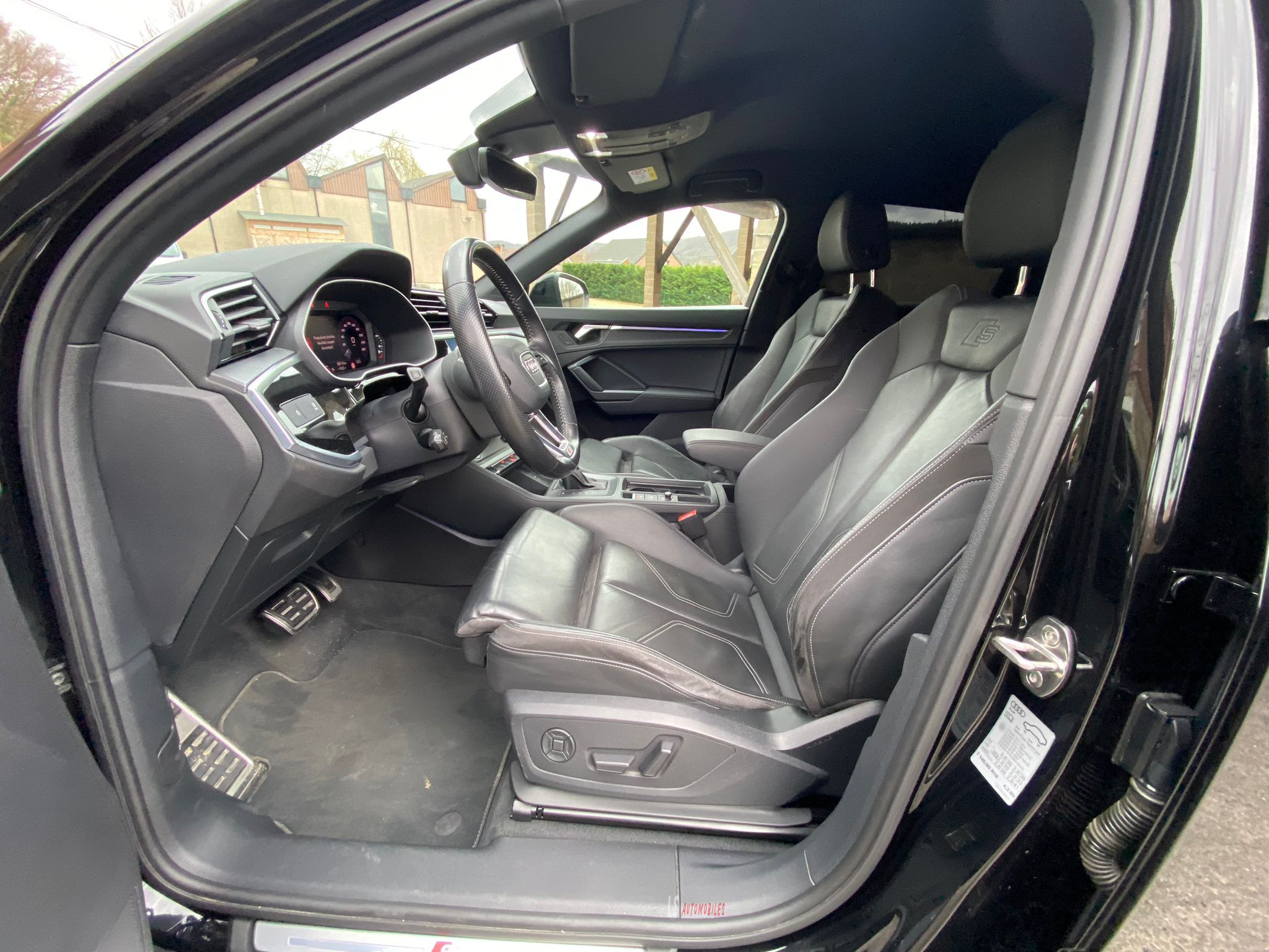 
								AUDI Q3 SPORTBACK S-LINE full									