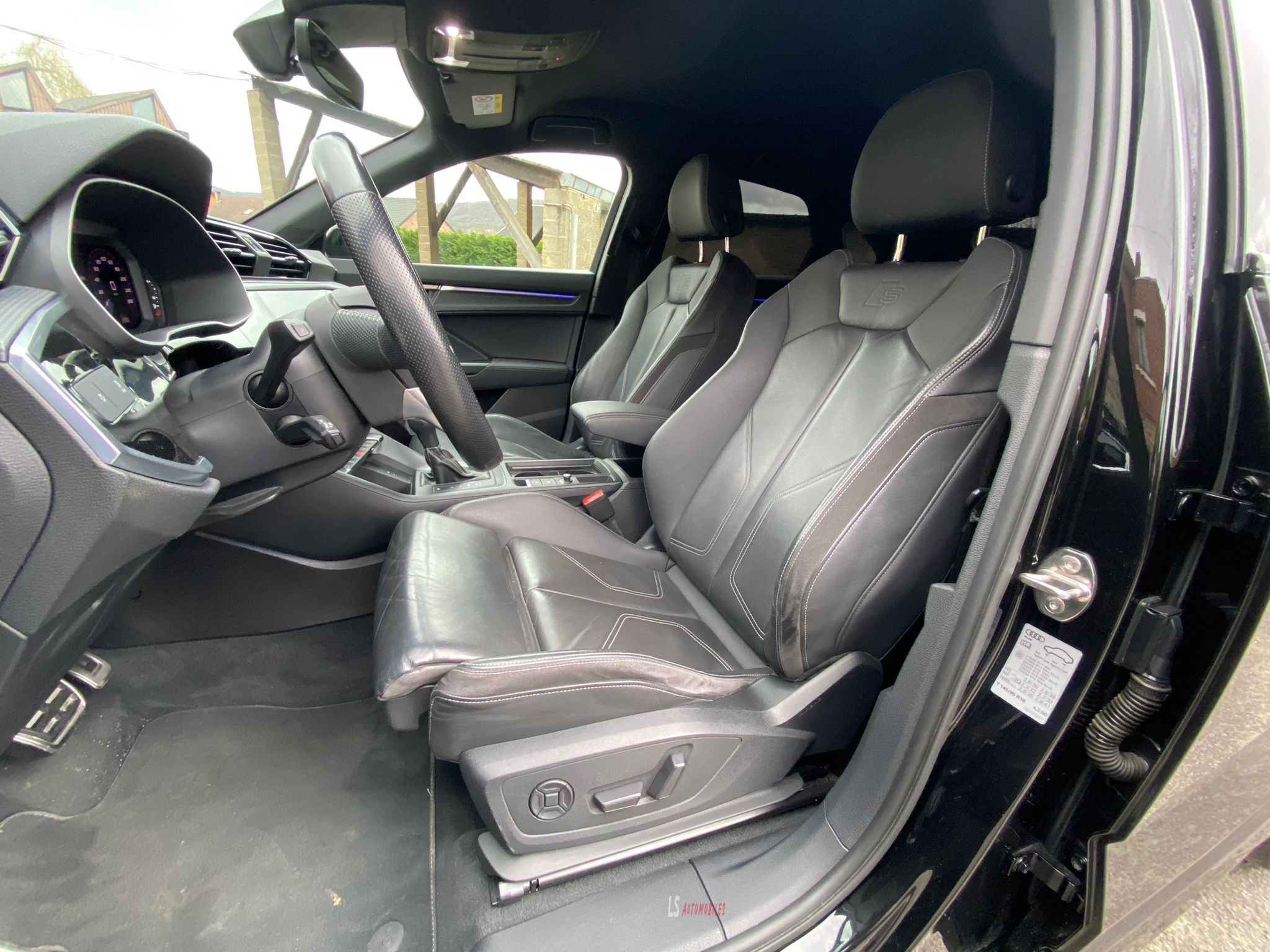 
								AUDI Q3 SPORTBACK S-LINE full									