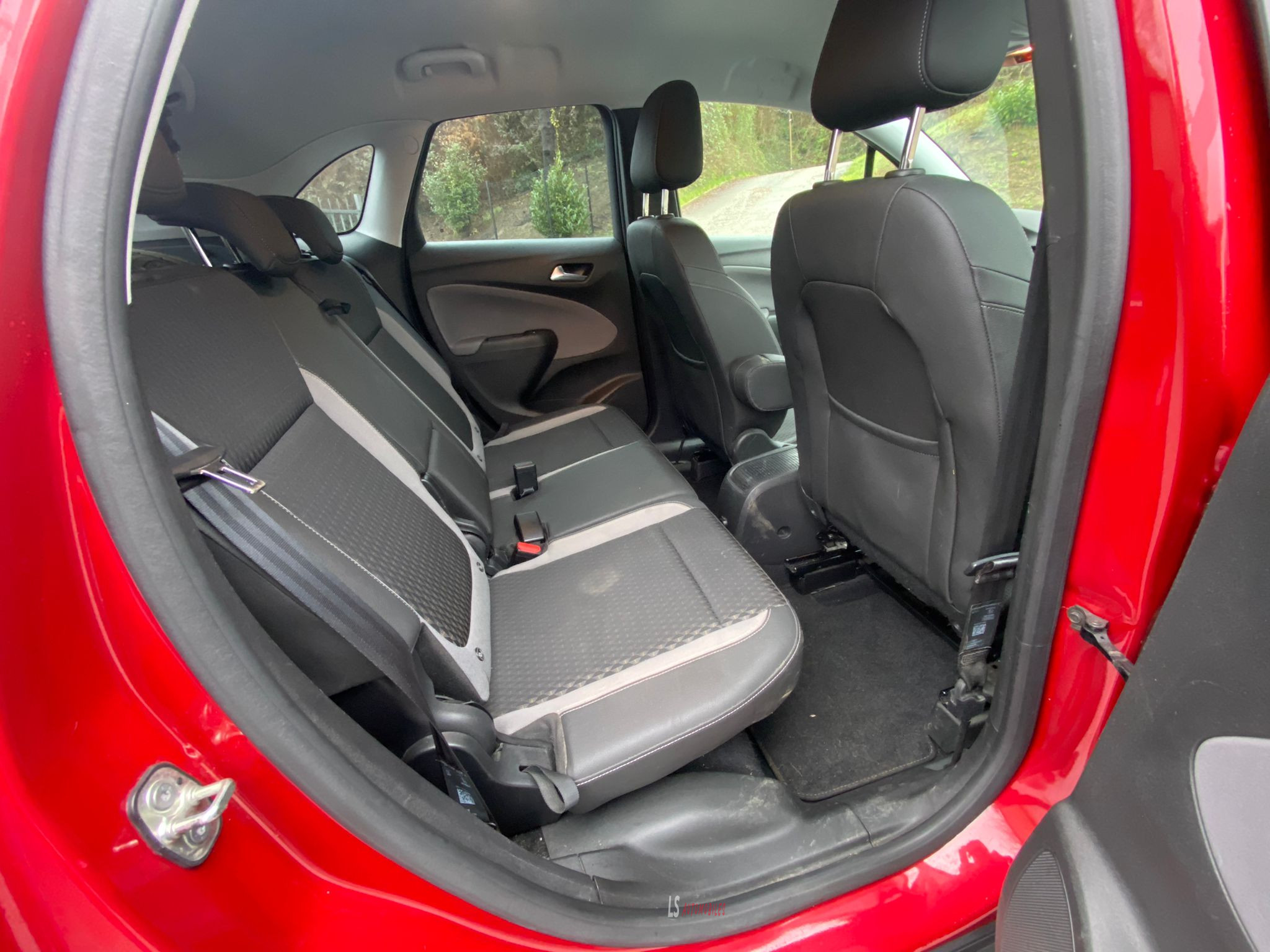 
								OPEL CROSSLAND X BOITE AUTOMATIQUE full									