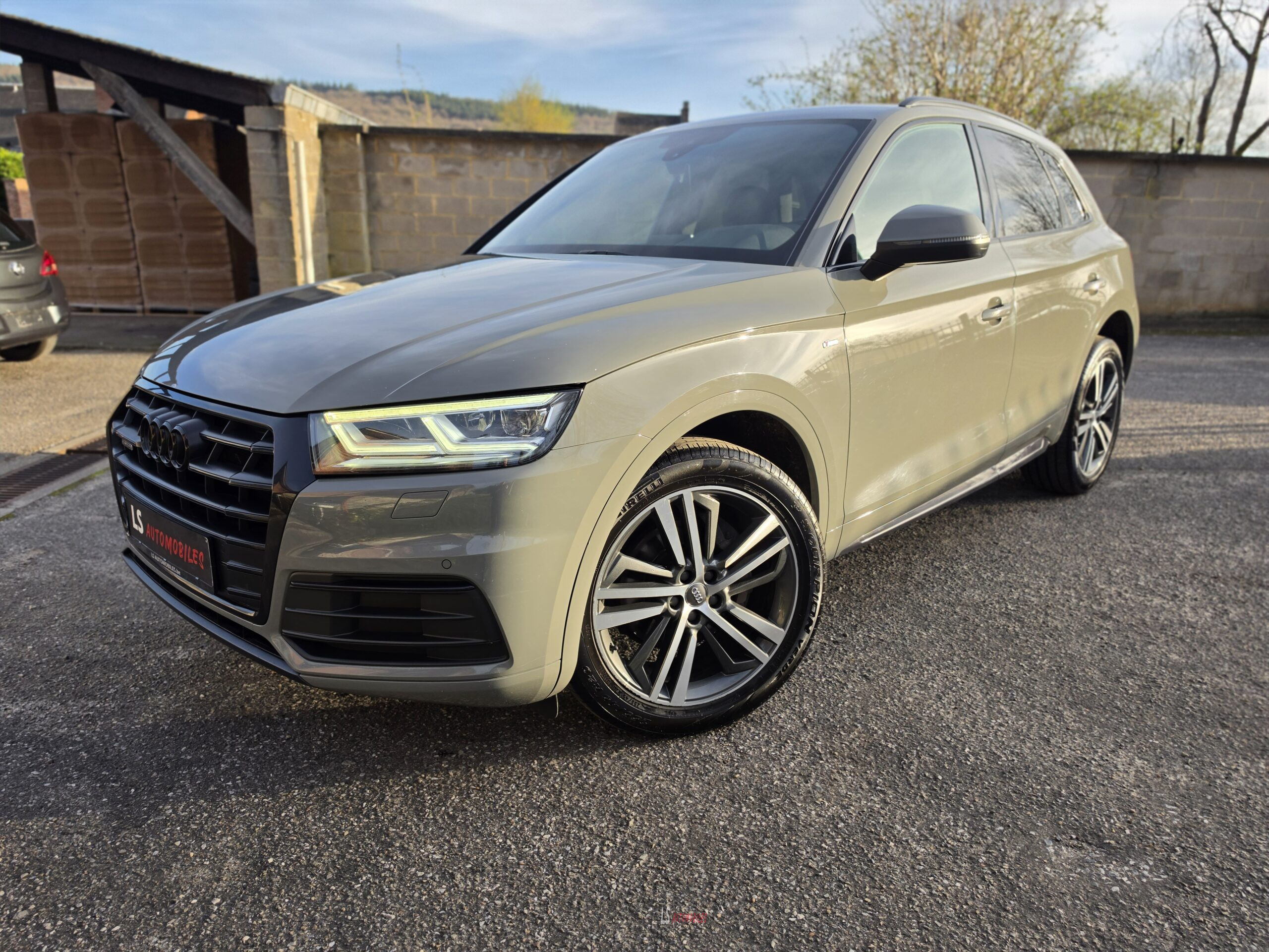 
								AUDI Q5 S-LINE full									