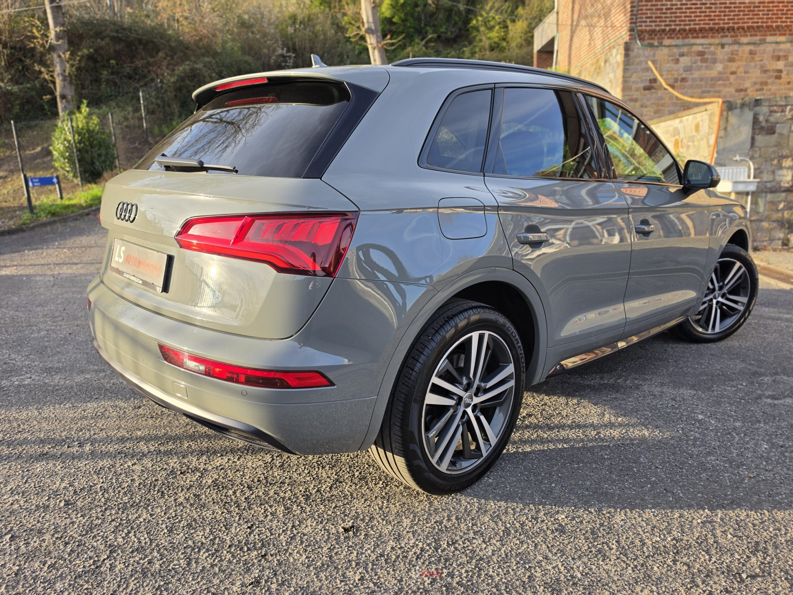 
								AUDI Q5 S-LINE full									