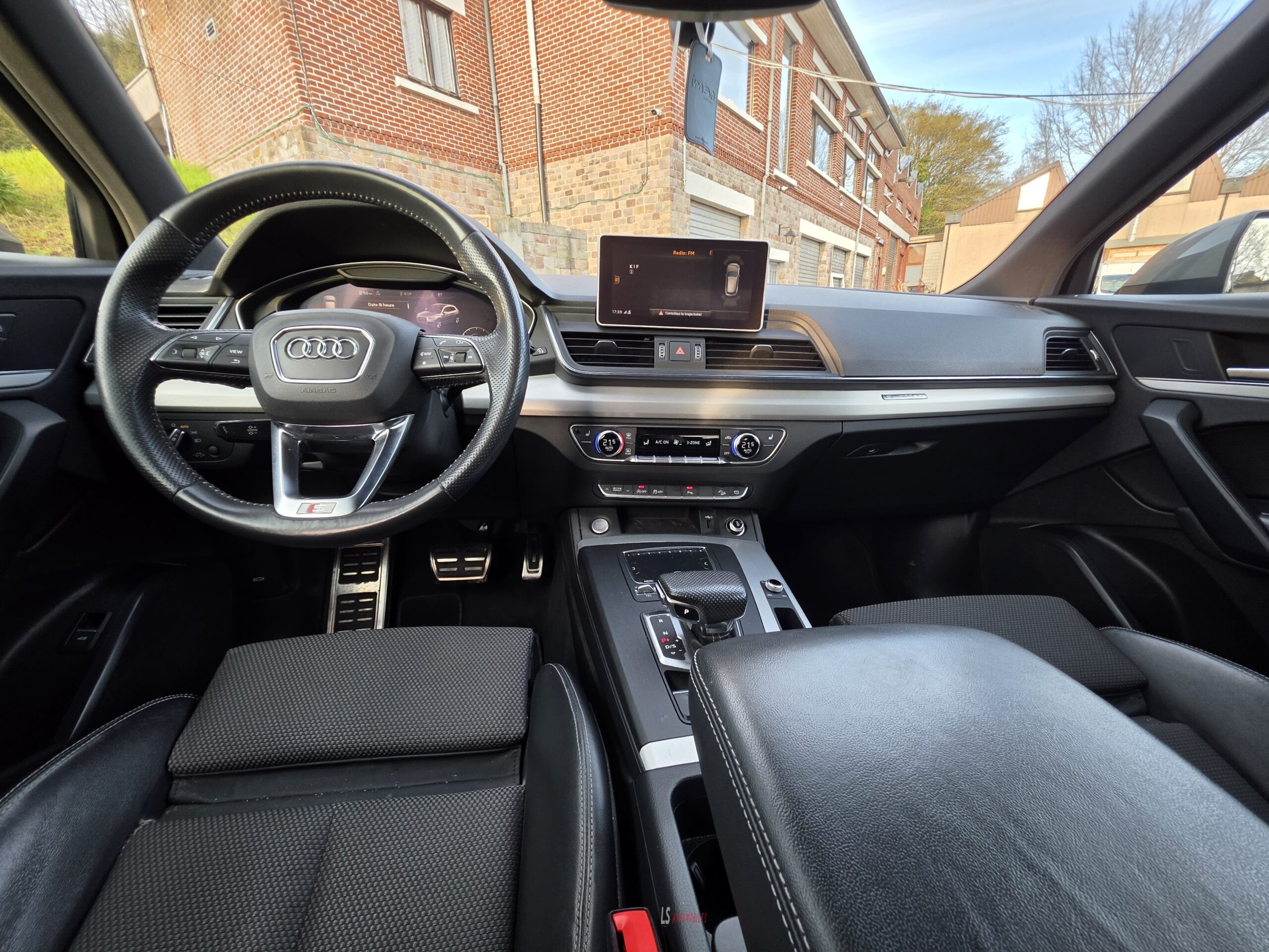 
								AUDI Q5 S-LINE full									