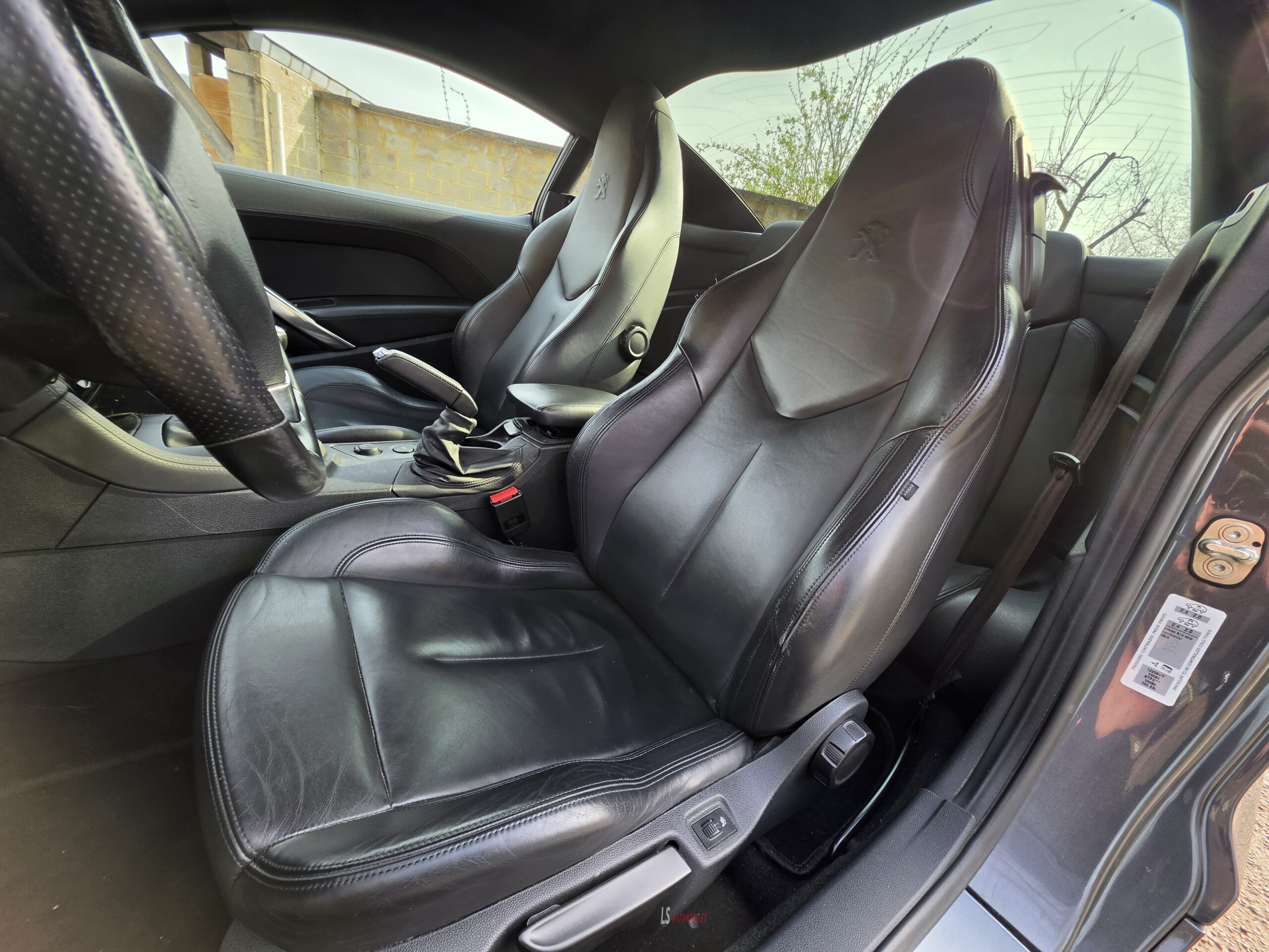 
								Peugeot RCZ 2.0 HDi*CUIR*AIRCOAUTO*CRUISE*EU5 full									