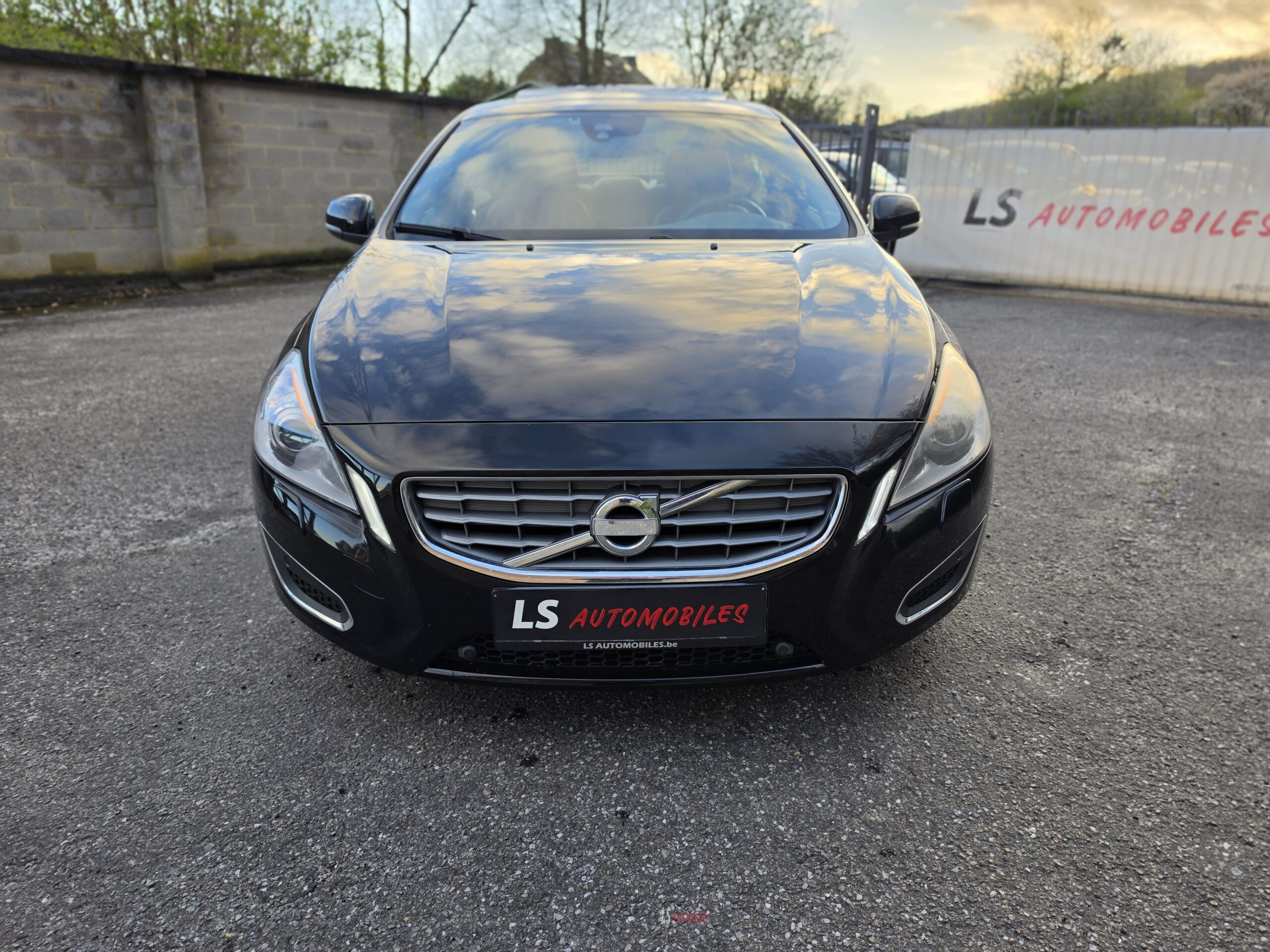 
								VOLVO S60 BOITE AUTOMATIQUE full									