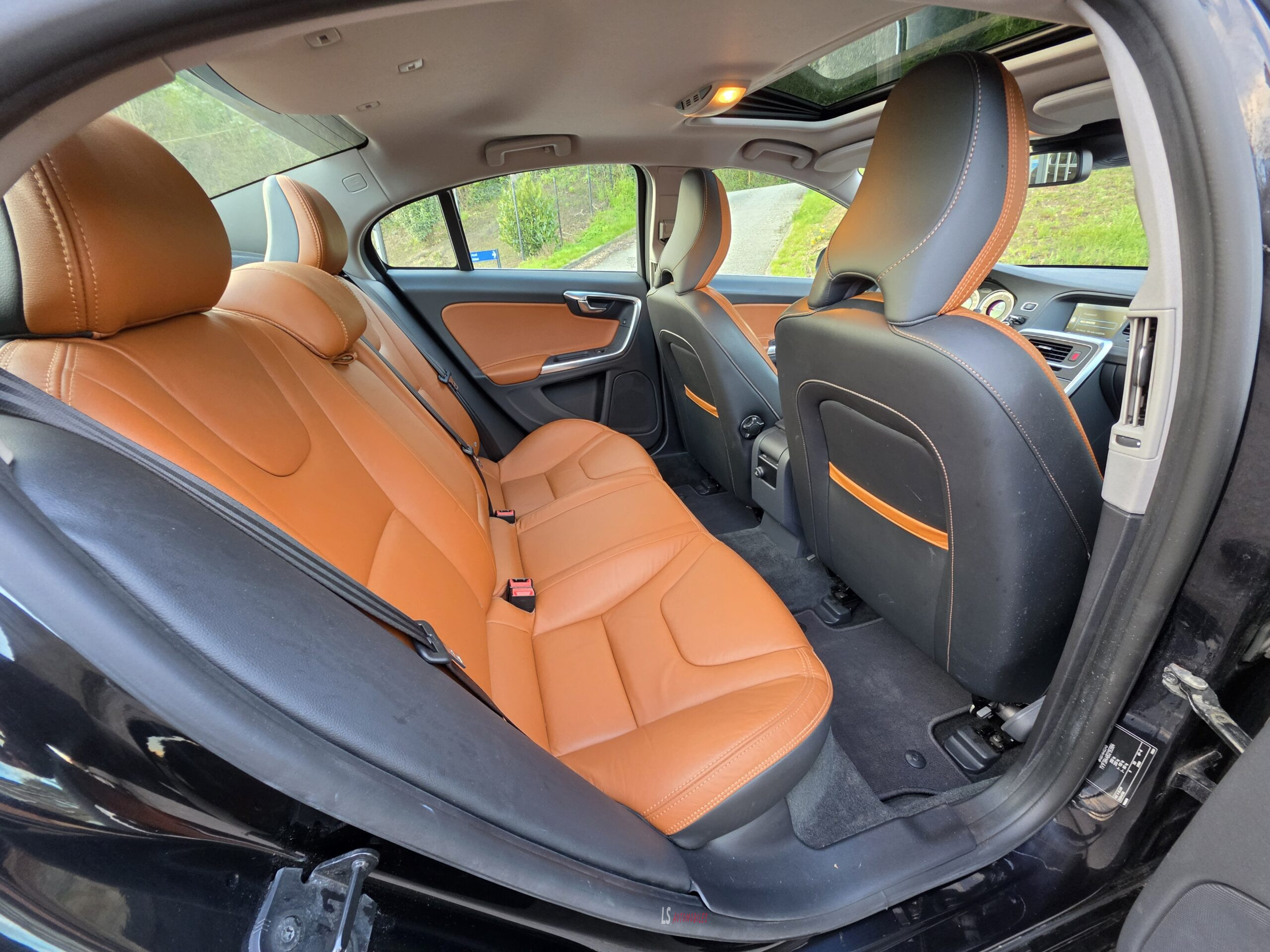 
								VOLVO S60 BOITE AUTOMATIQUE full									