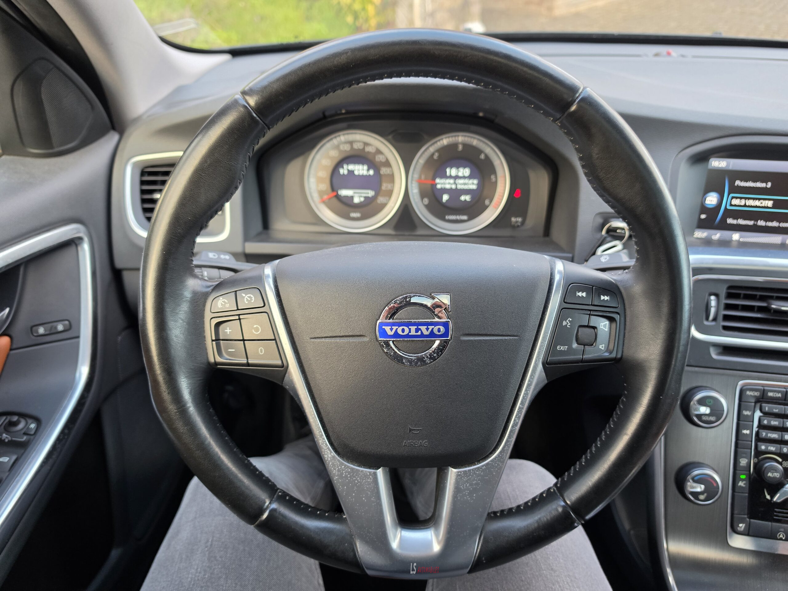 
								VOLVO S60 BOITE AUTOMATIQUE full									