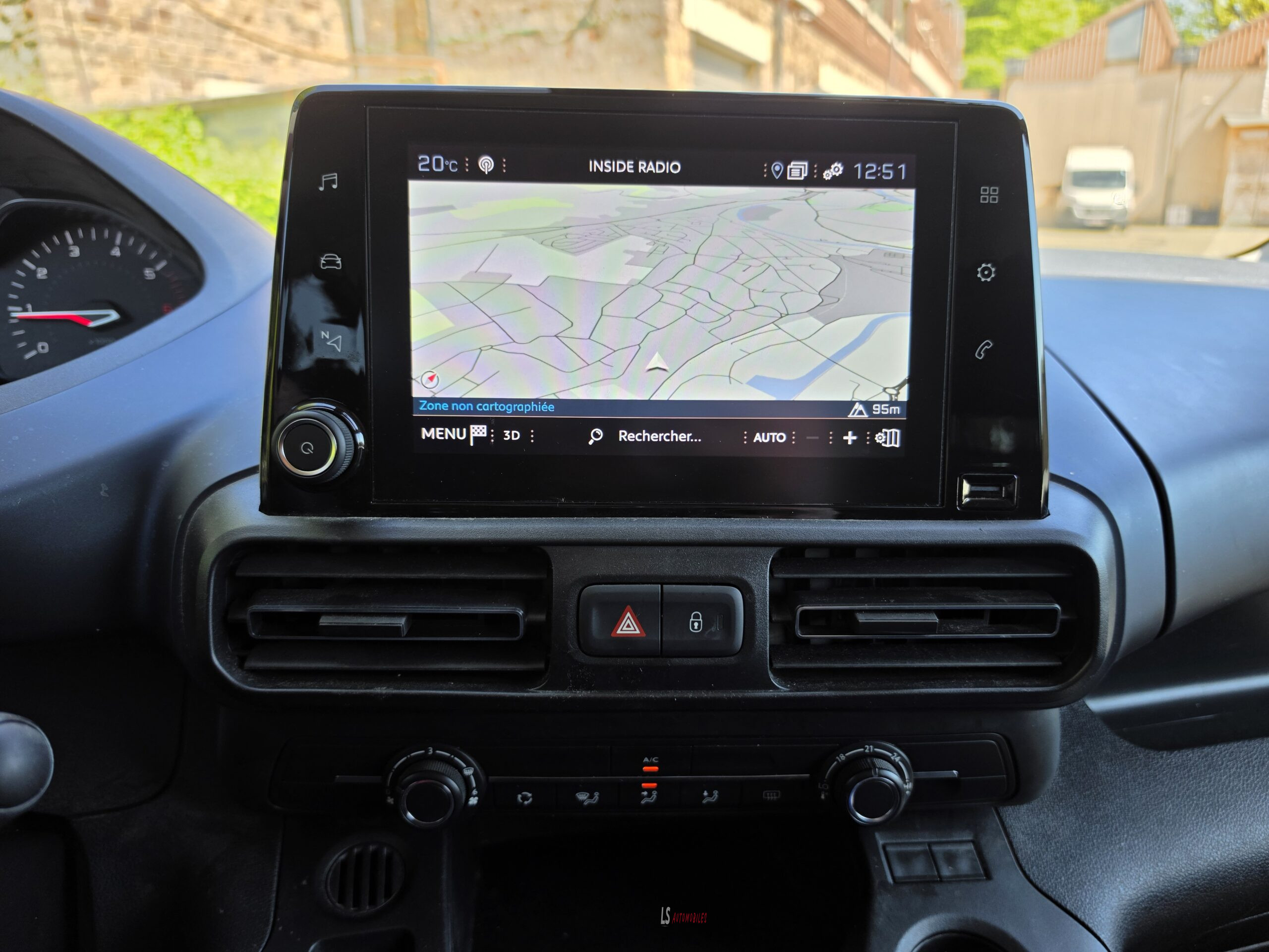 
								PEUGEOT RIFTER 1.5D full									