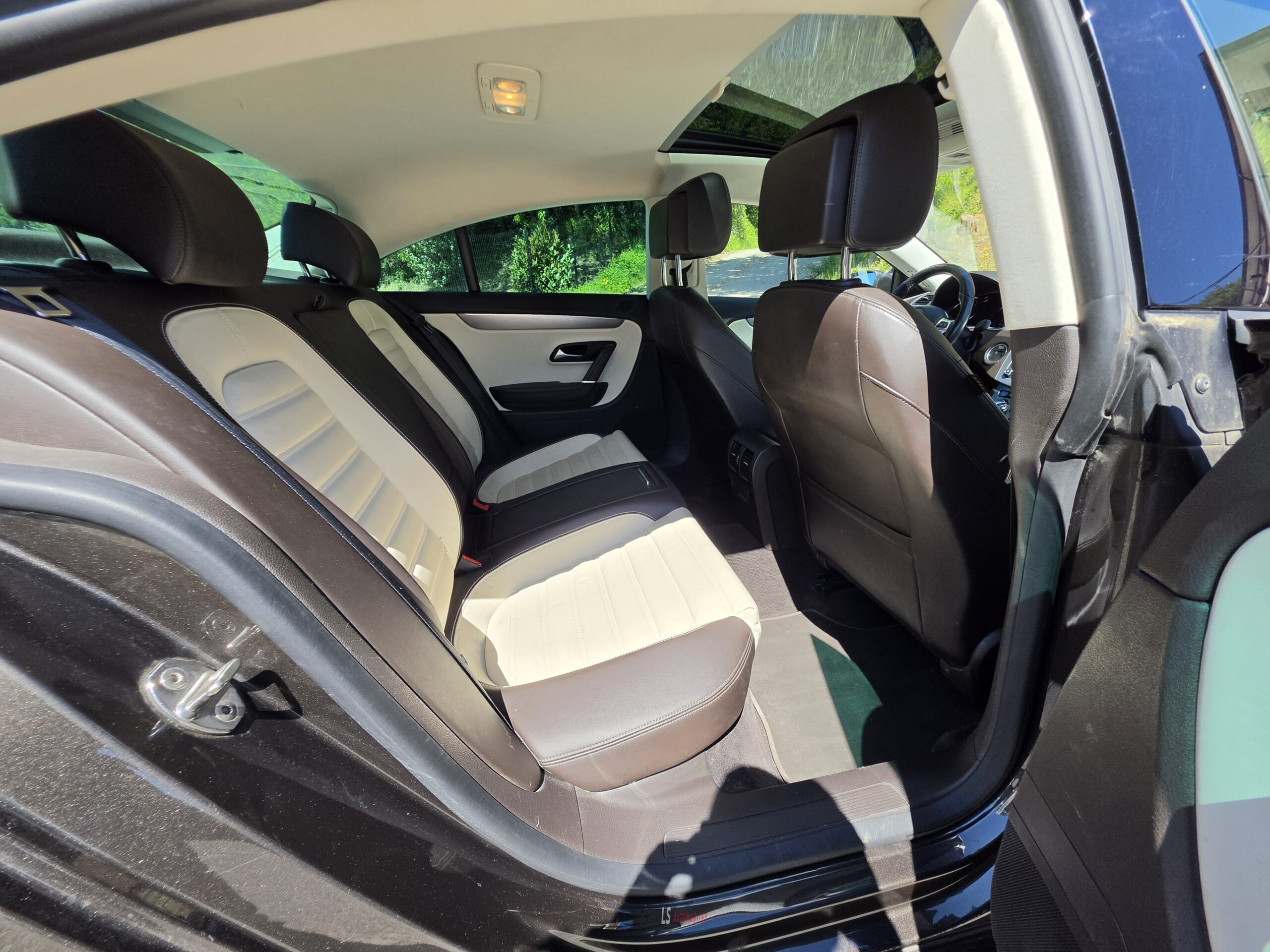 
								VW PASSAT C R-LINE full									
