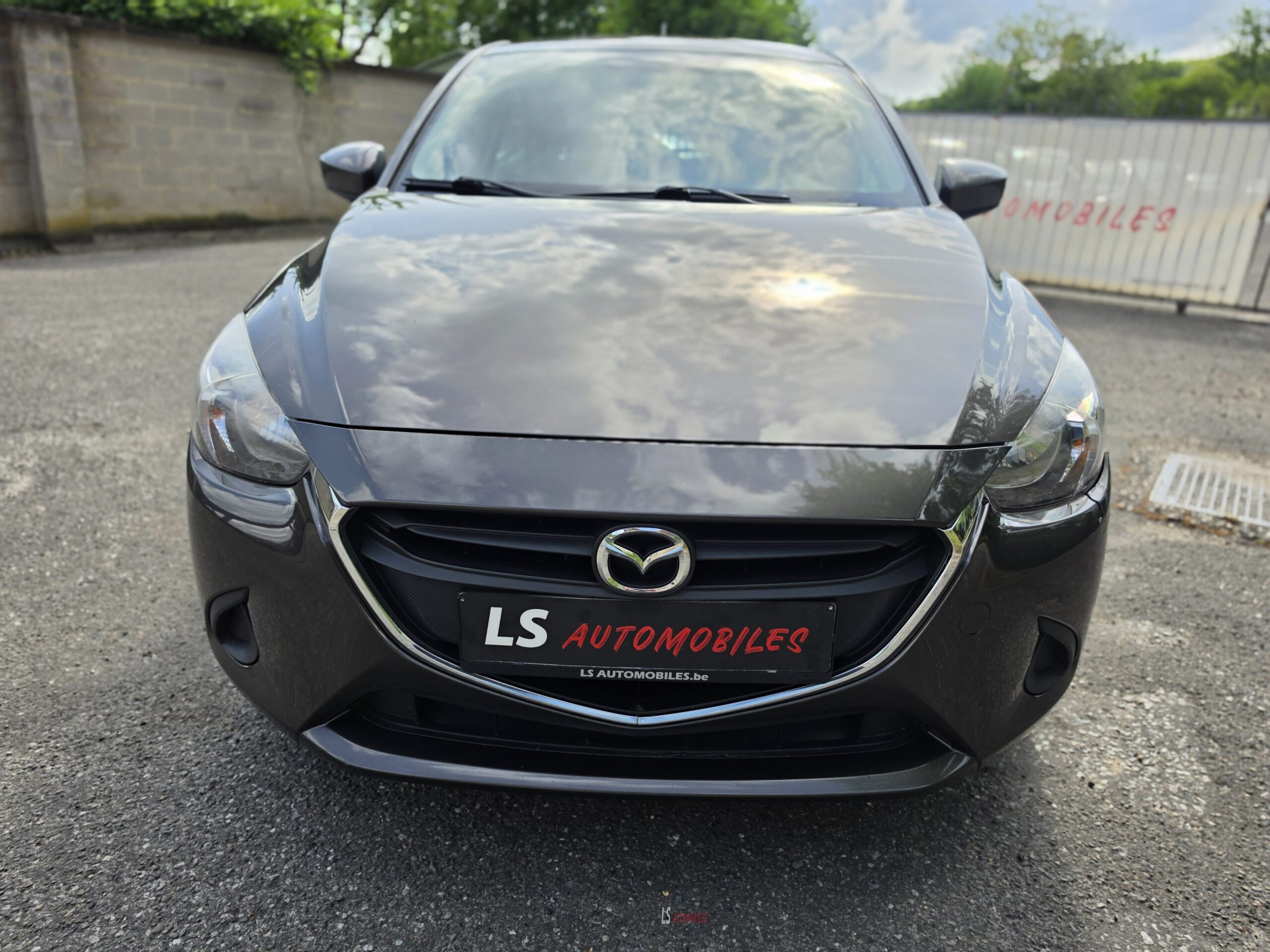 
								MAZDA 2 full									
