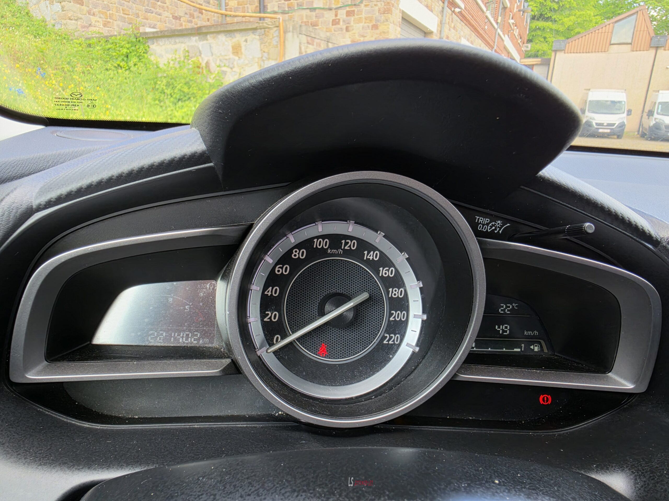 
								MAZDA 2 full									