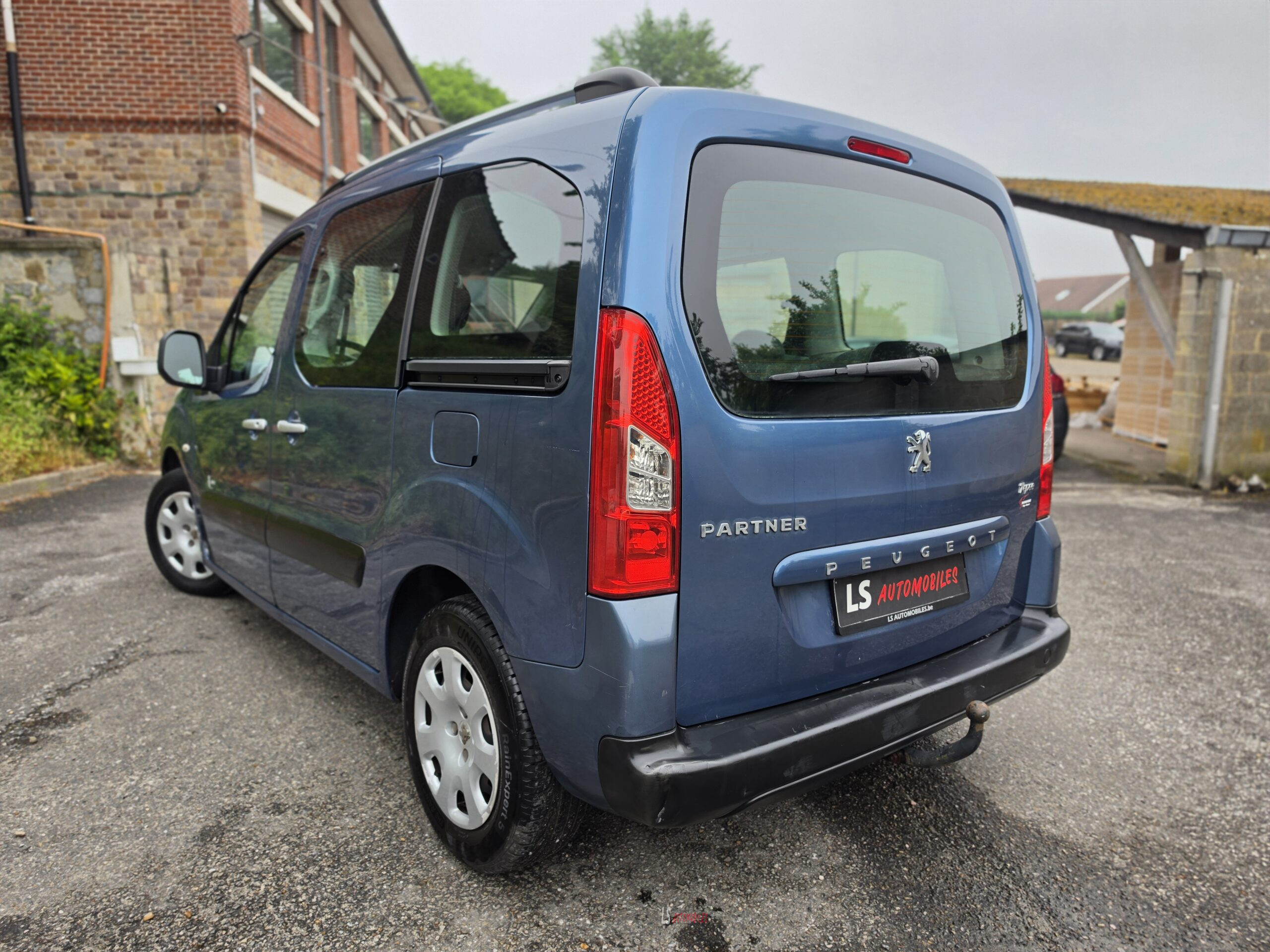 
								PEUGEOT PARTNER full									