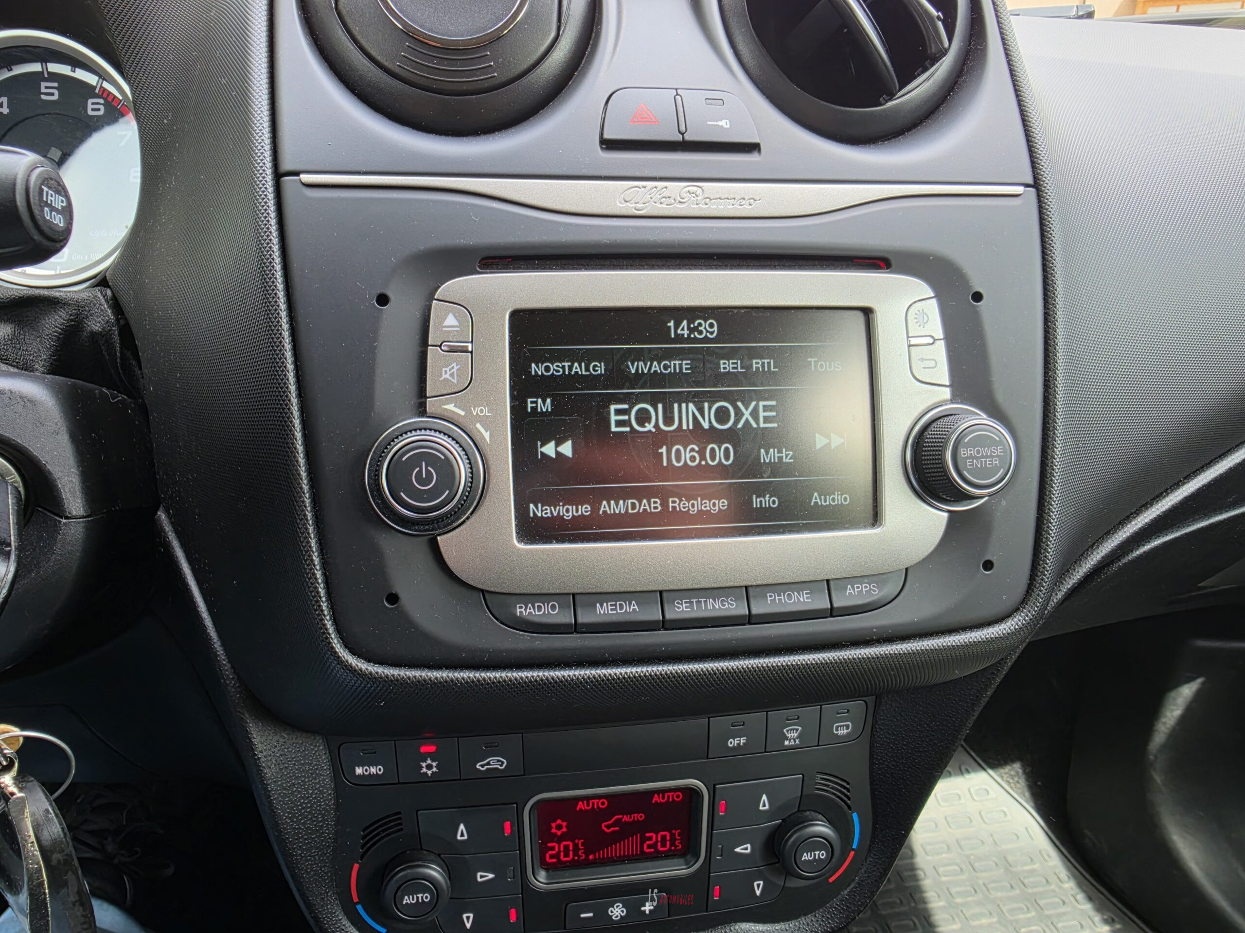 
								ALFA ROMEO MITO full									