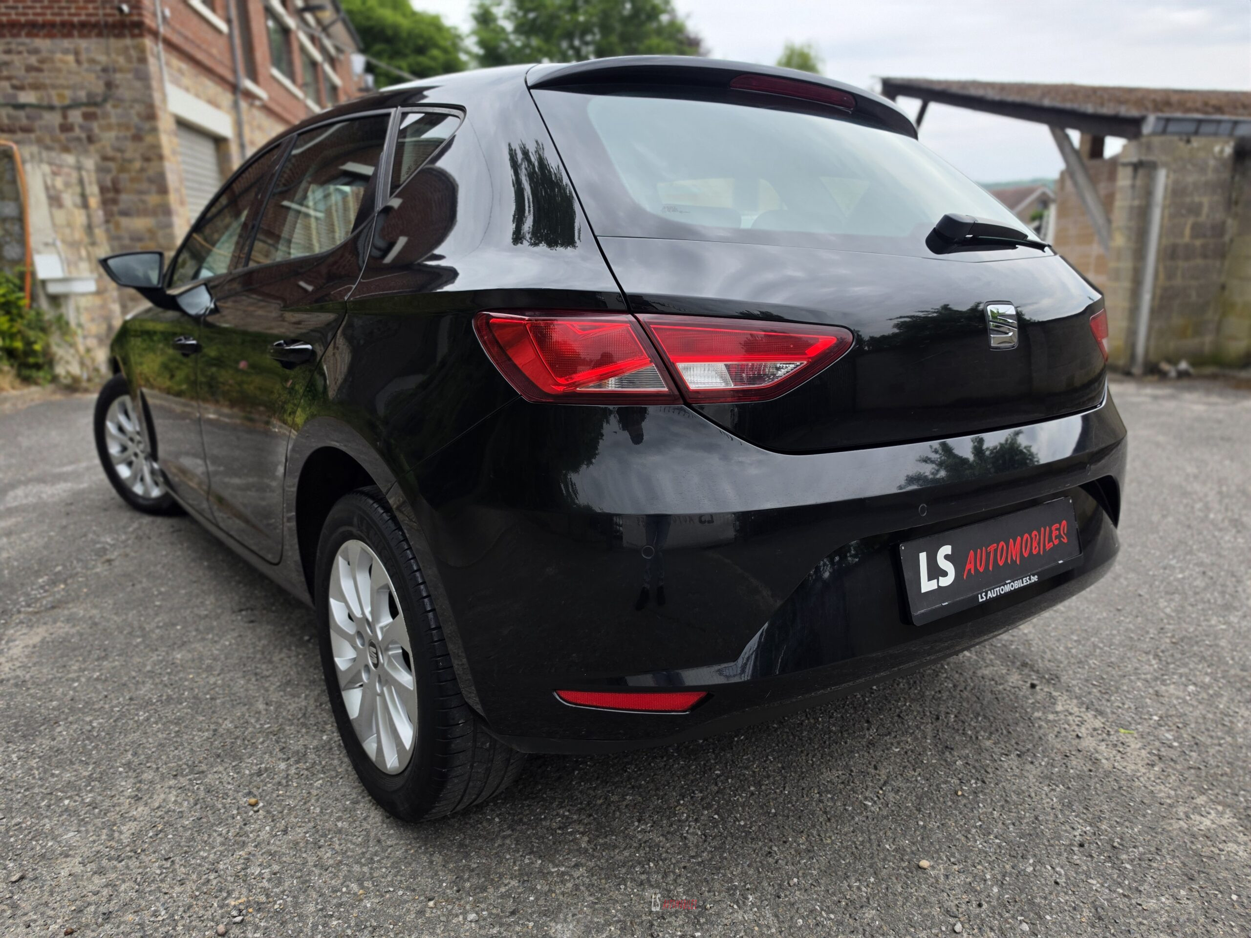
								SEAT LEON full									
