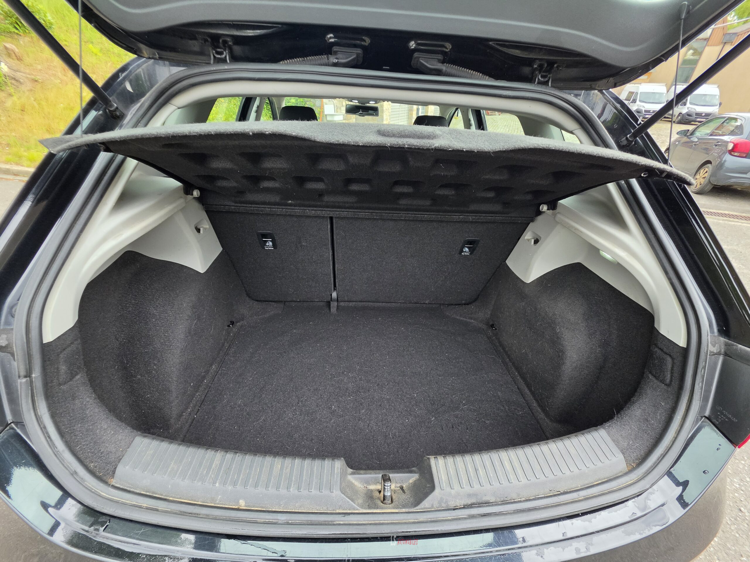 
								SEAT LEON full									