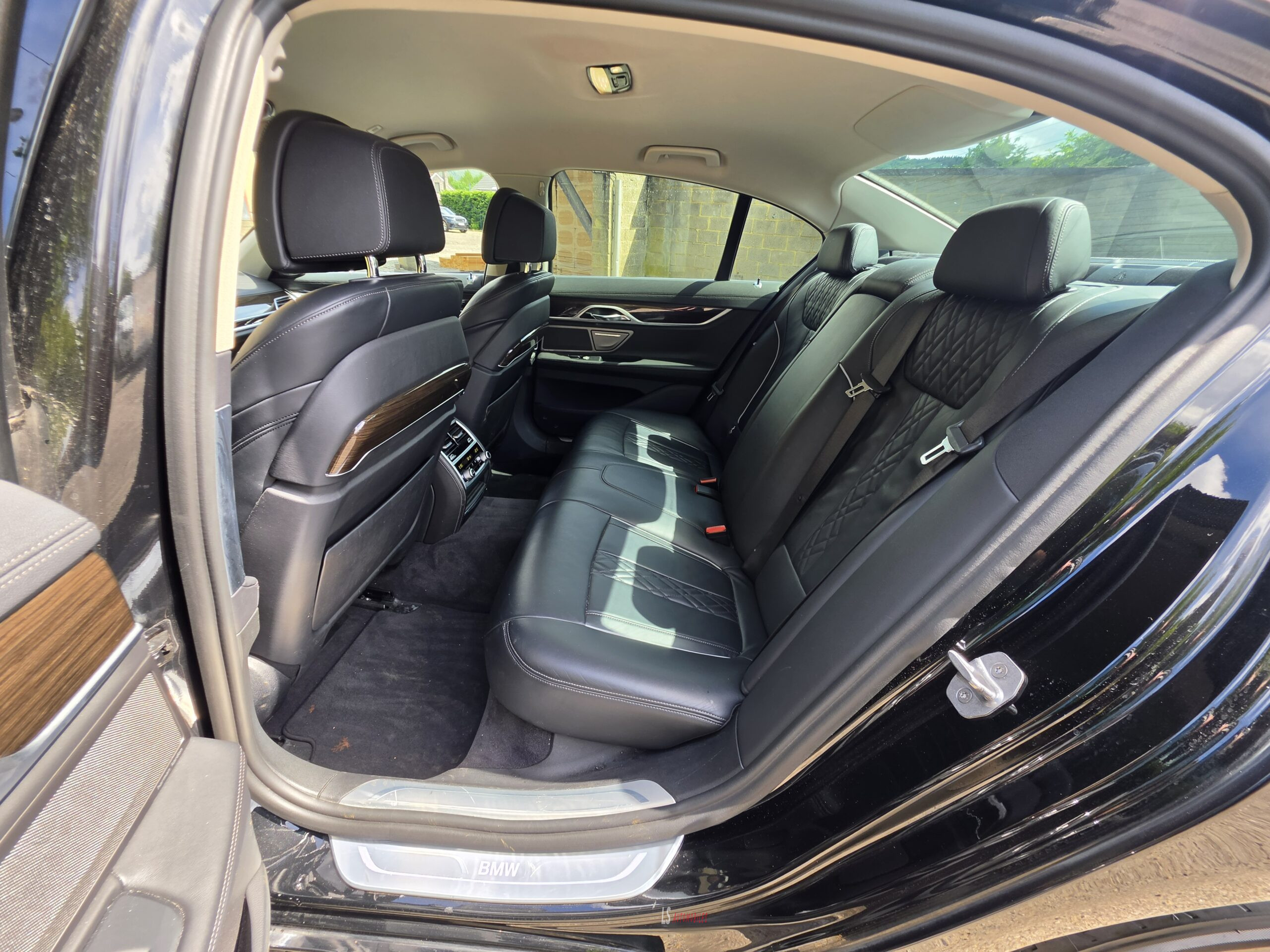
								BMW 730d full									