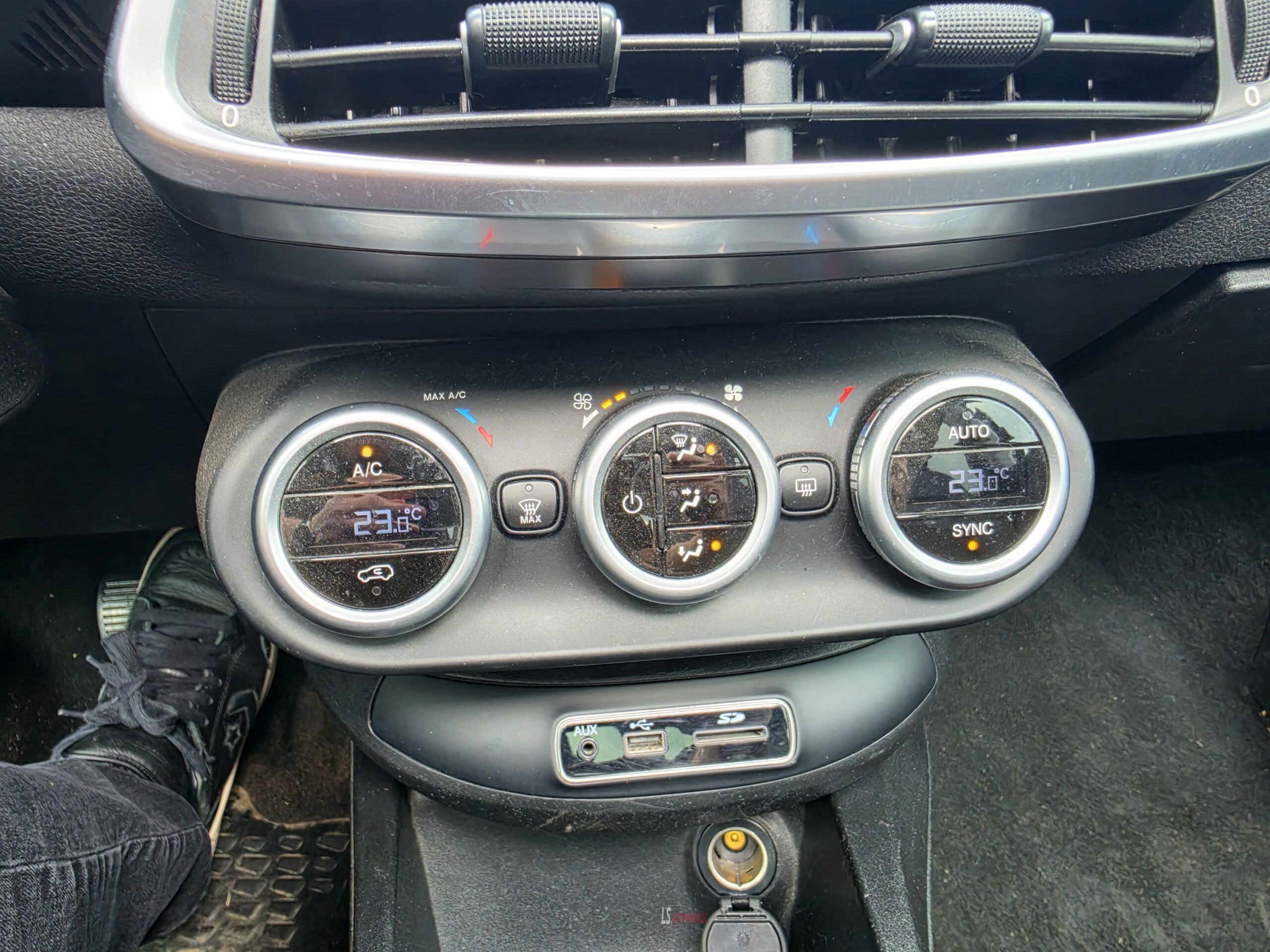 
								FIAT 500X CROSS 4×4 full									