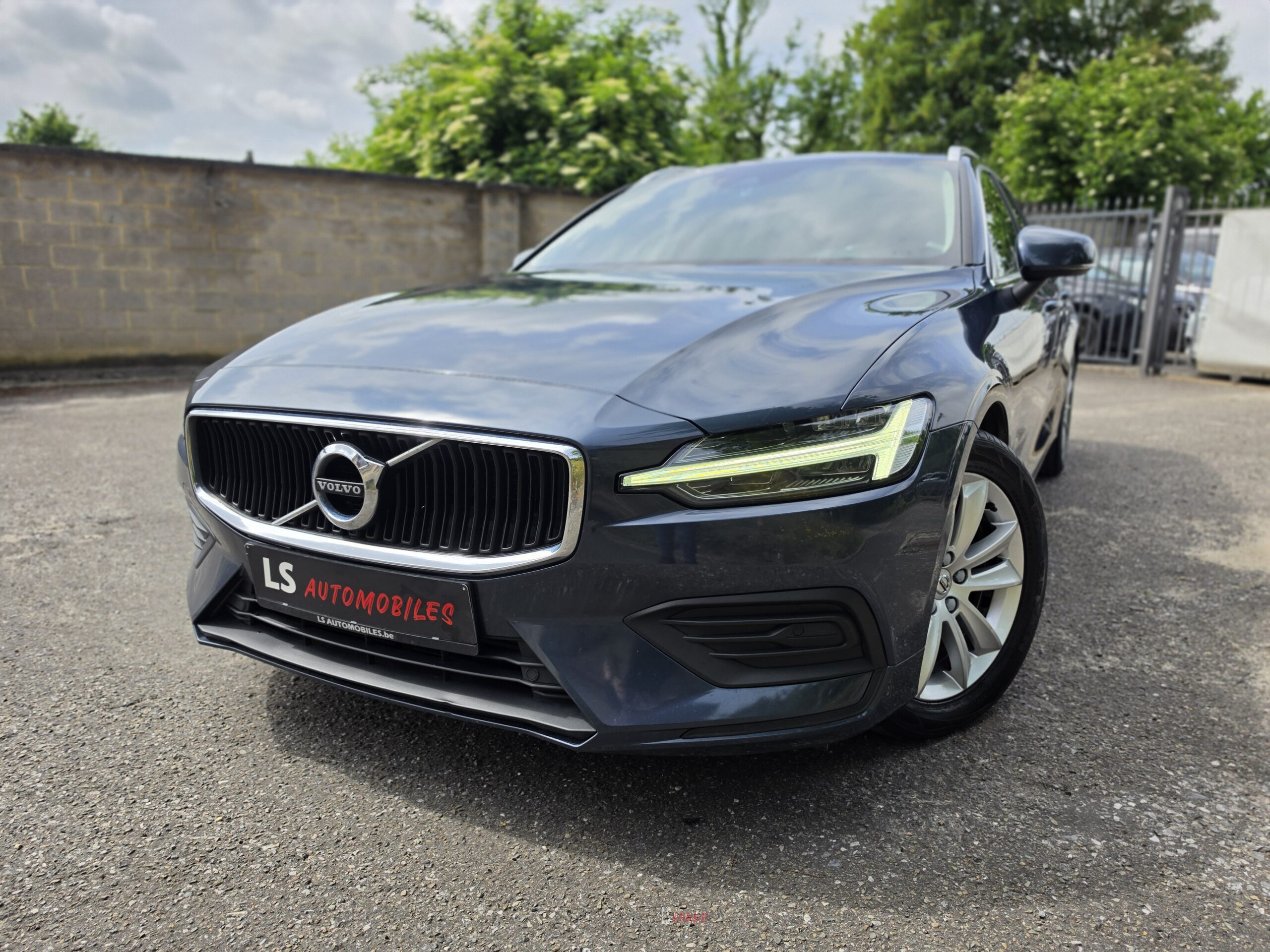 
								VOLVO V60 full									