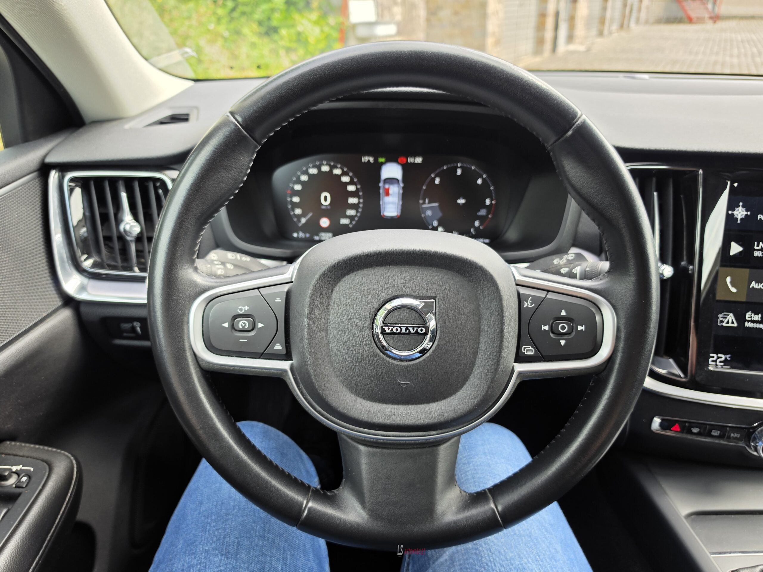 
								VOLVO V60 full									