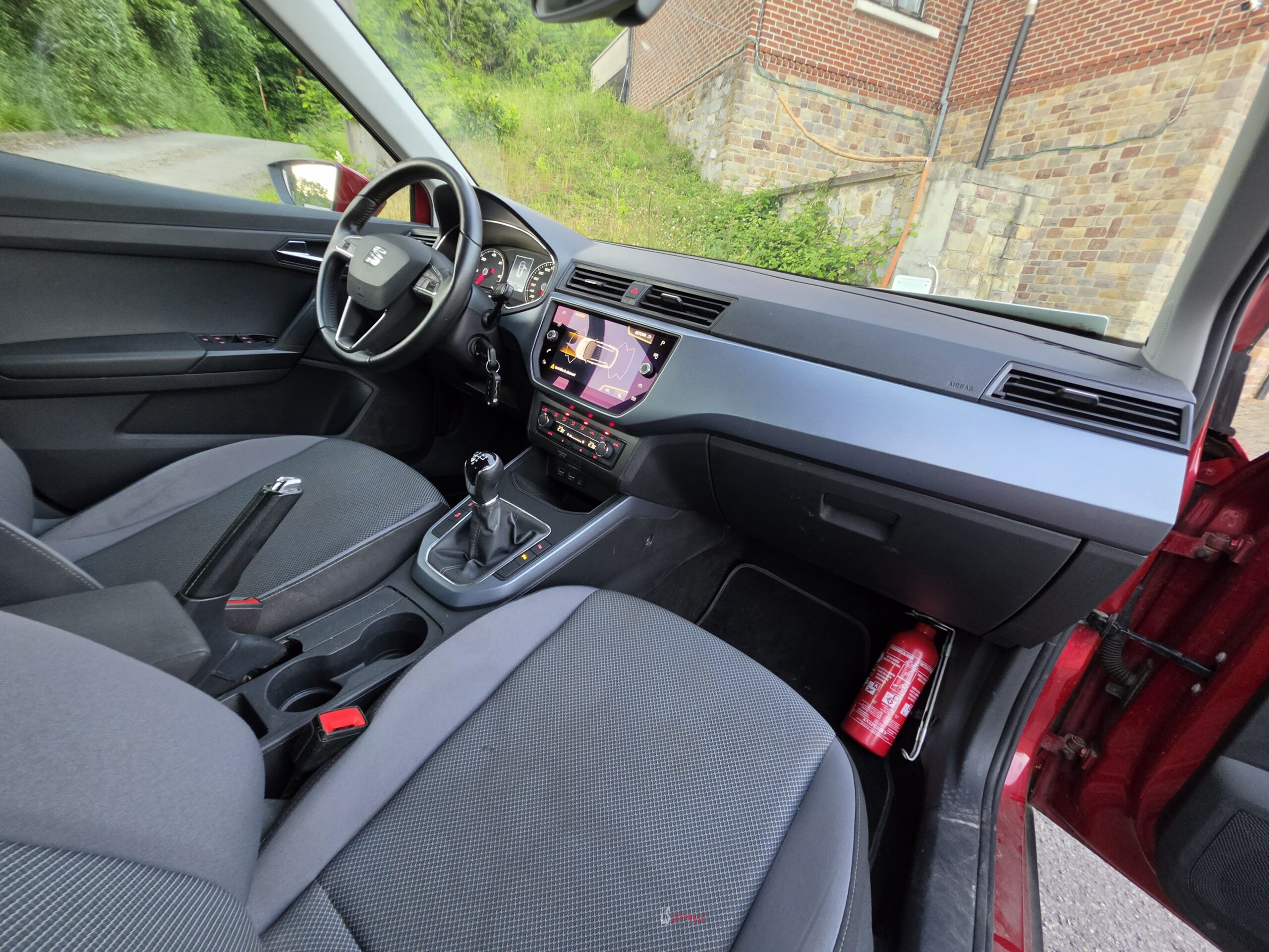 
								SEAT ARONA full									