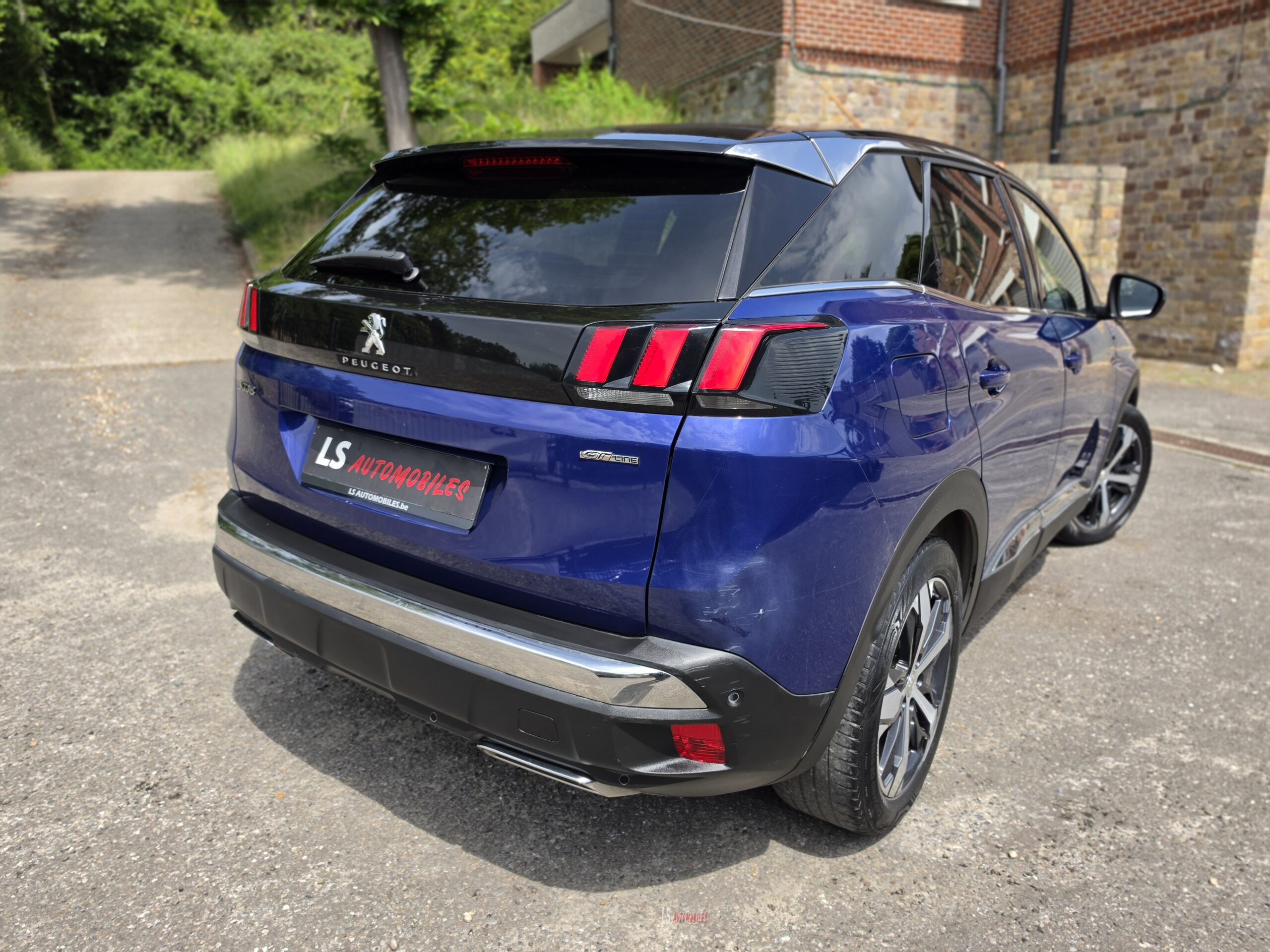 
								PEUGEOT 3008 GT-LINE full									