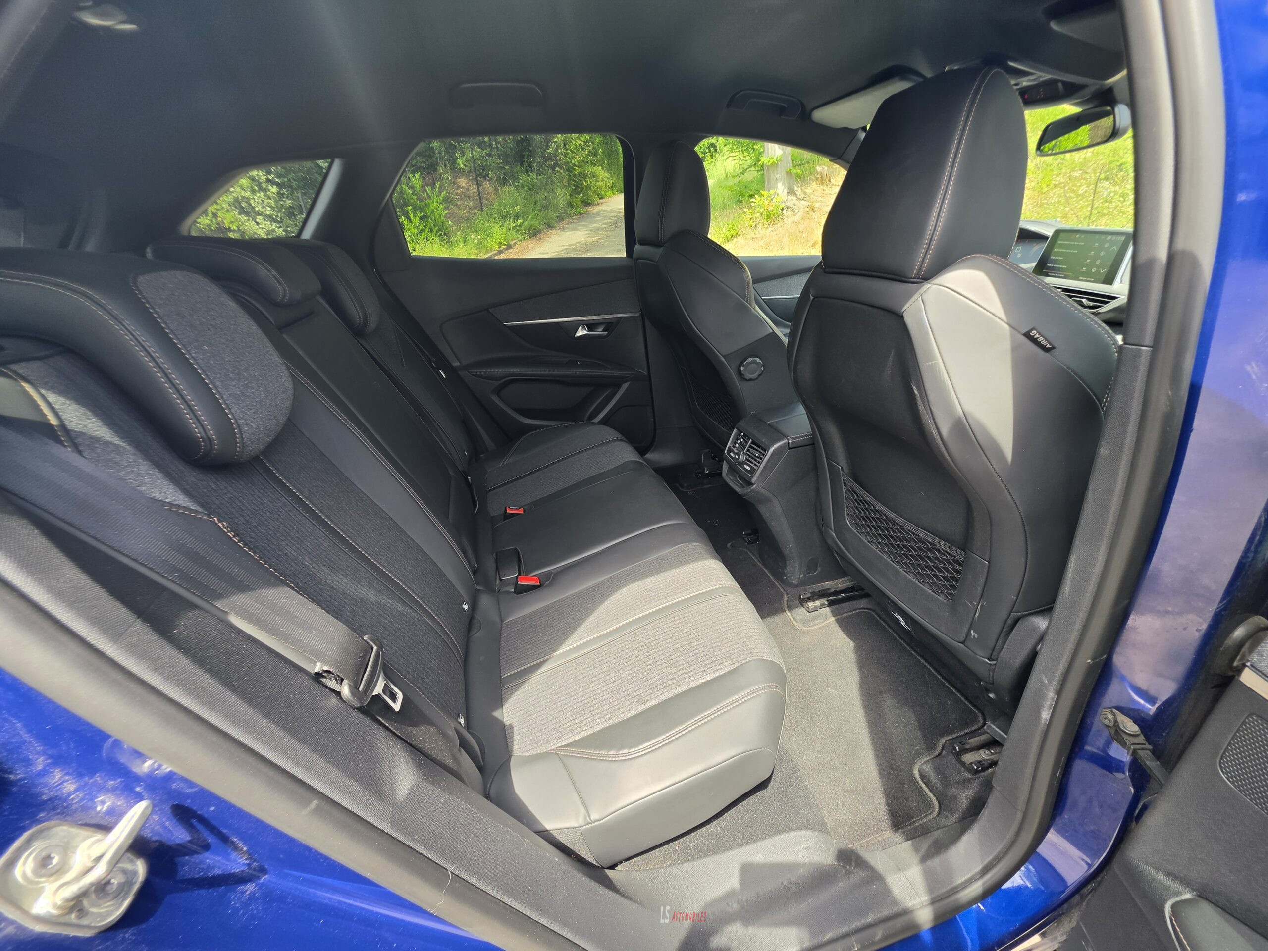 
								PEUGEOT 3008 GT-LINE full									