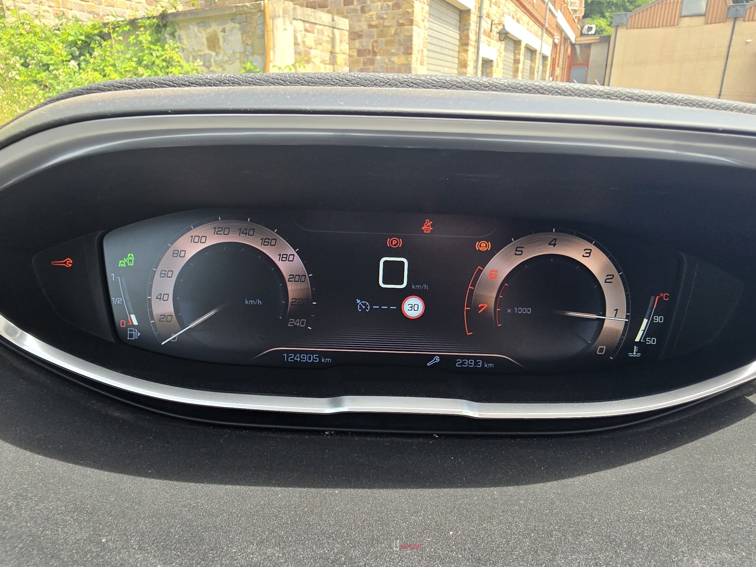 
								PEUGEOT 3008 GT-LINE full									