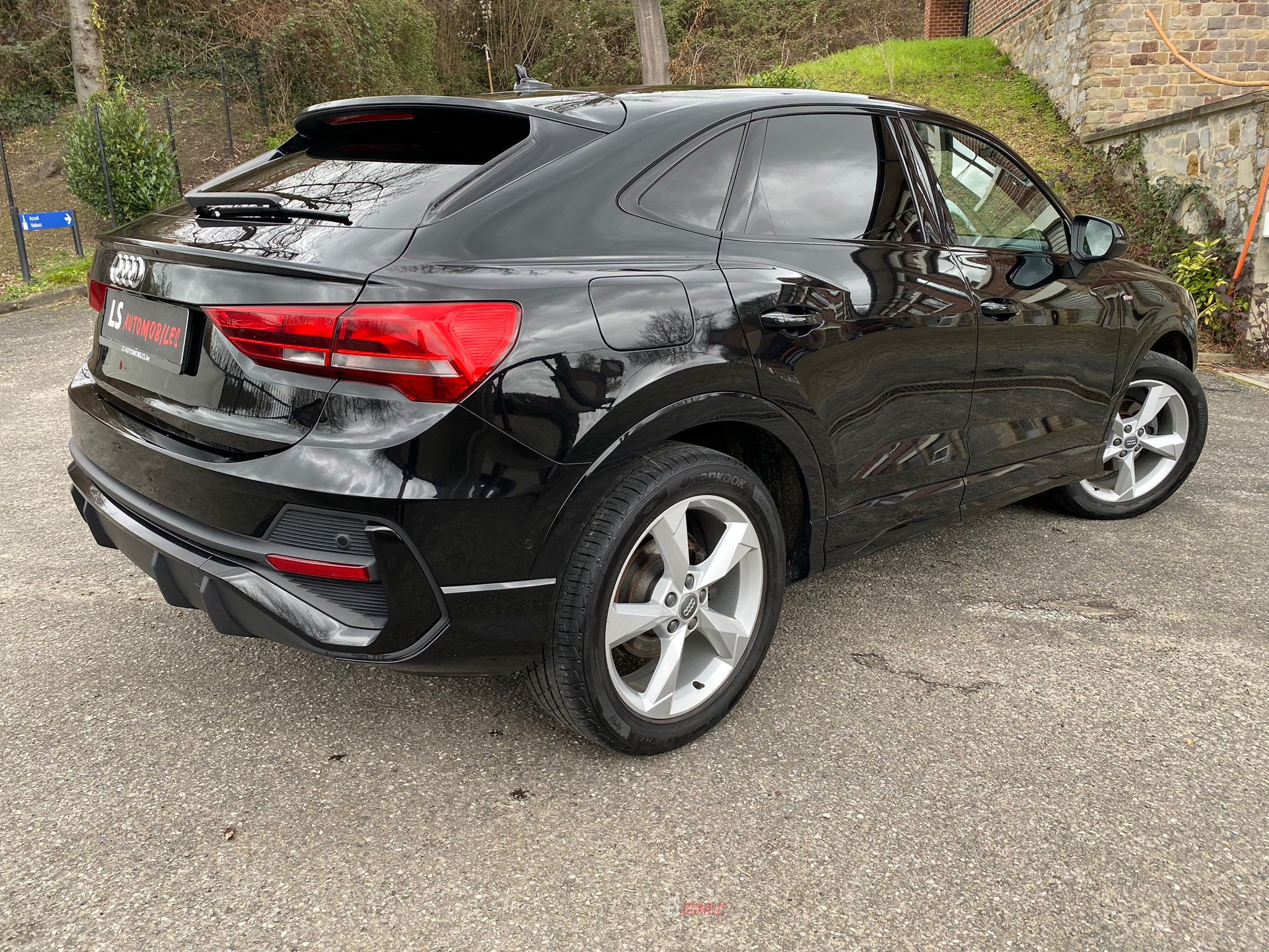 
								AUDI Q3 SPORTBACK S-LINE full									
