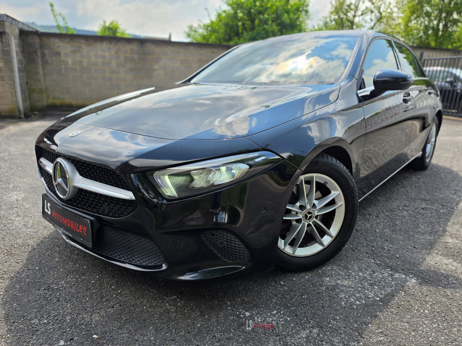 
								MERCEDE A180d BOITE AUTO full									