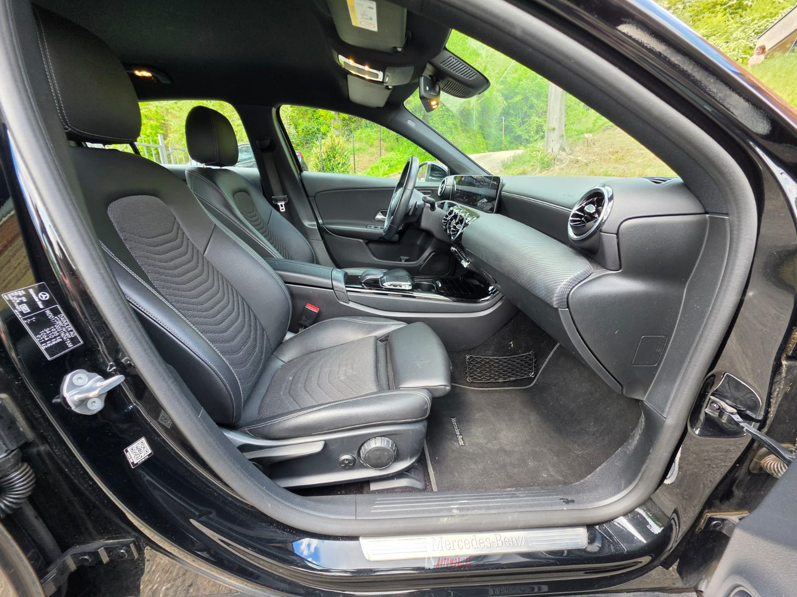 
								MERCEDE A180d BOITE AUTO full									