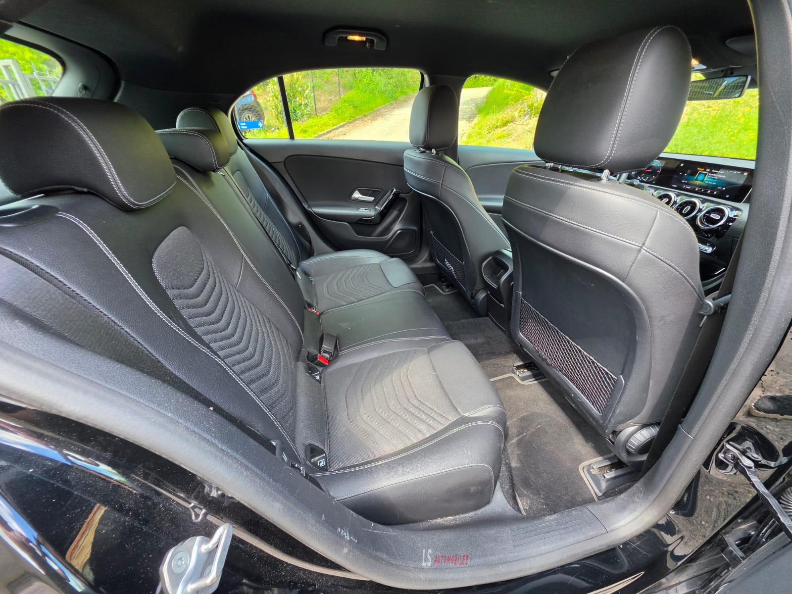 
								MERCEDE A180d BOITE AUTO full									