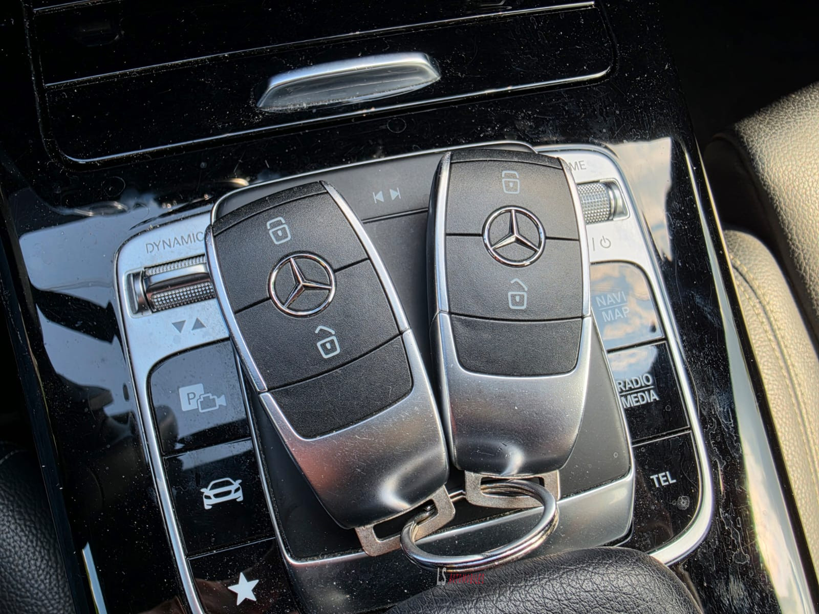 
								MERCEDE A180d BOITE AUTO full									