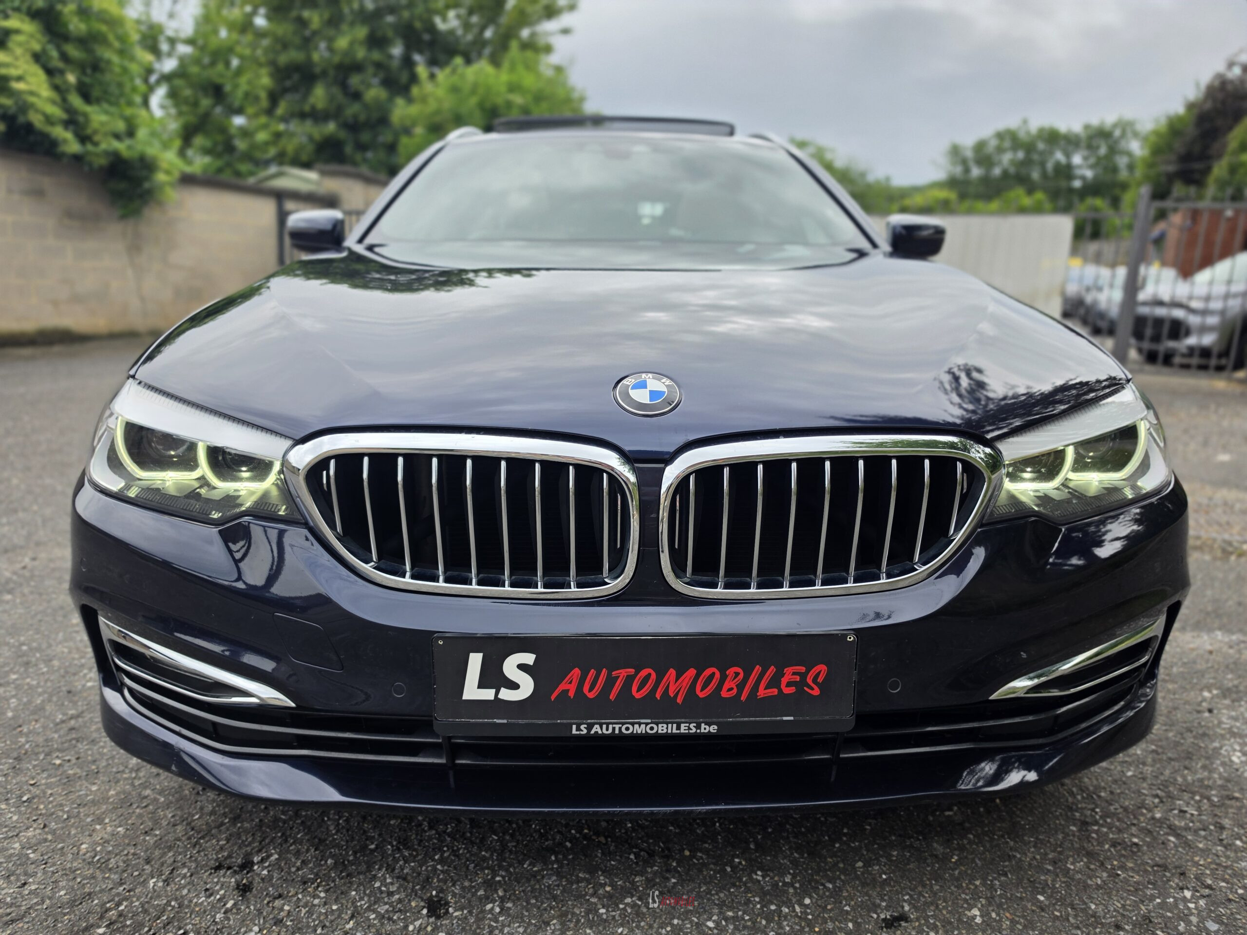 
								BMW 520D*LUXURY LINE* full									