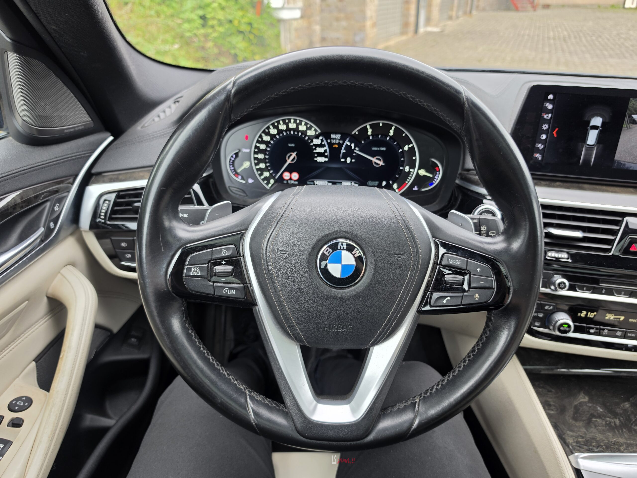 
								BMW 520D*LUXURY LINE* full									
