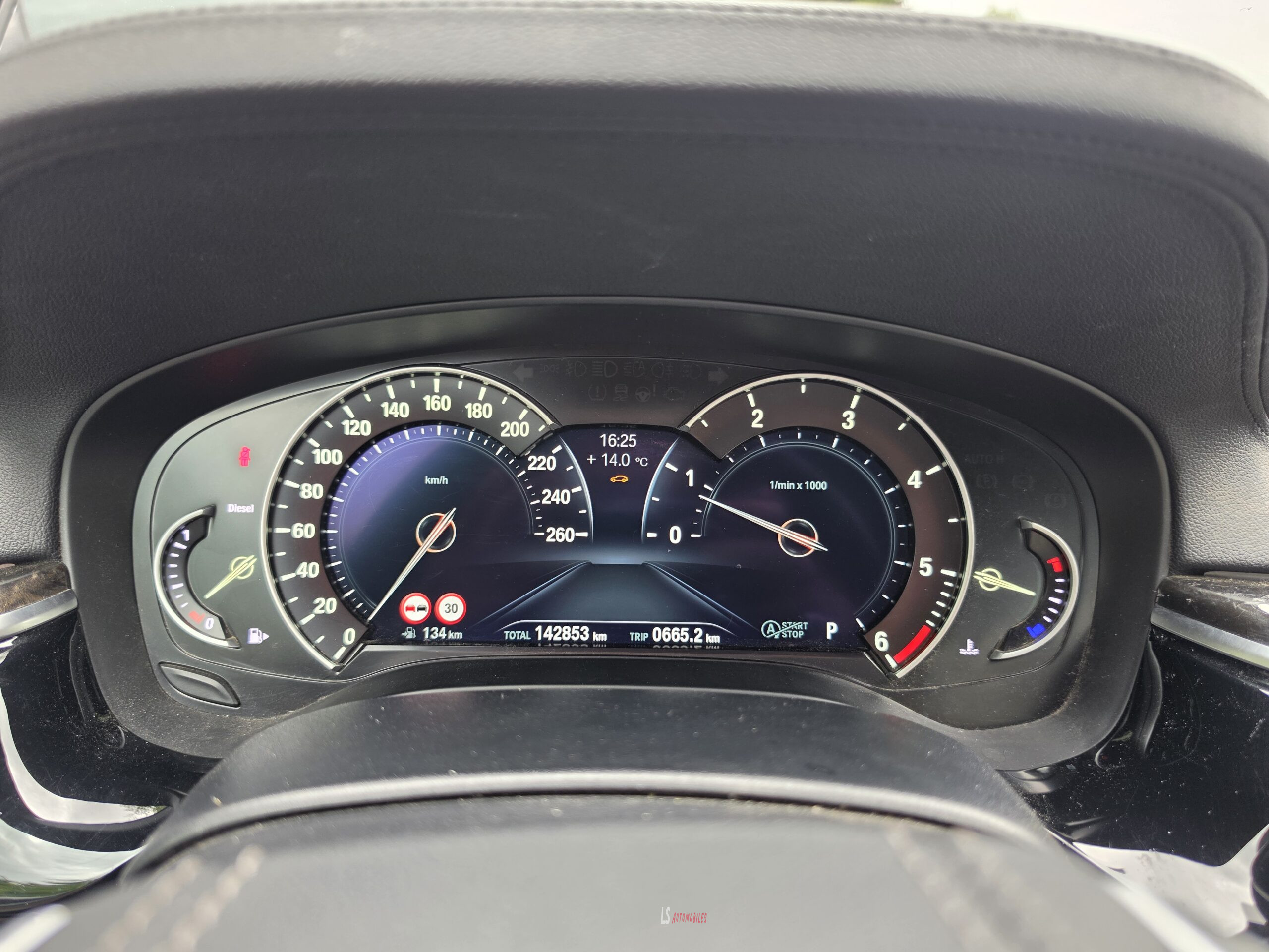 
								BMW 520D*LUXURY LINE* full									