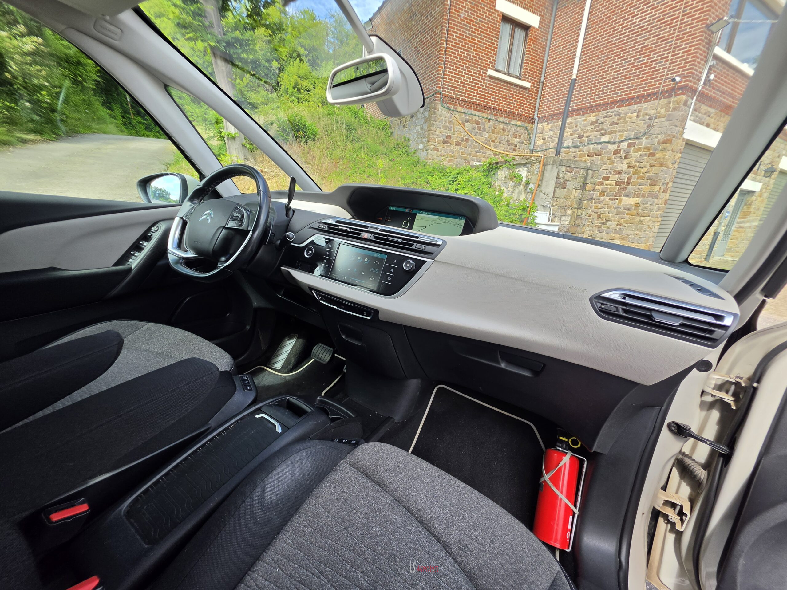 
								CITROEN C4 PICASSO*Boîte Automatique* full									