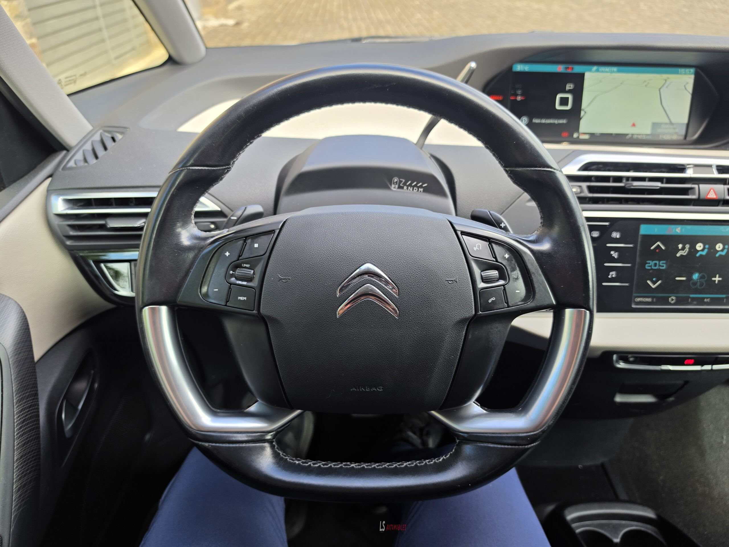 
								CITROEN C4 PICASSO*Boîte Automatique* full									