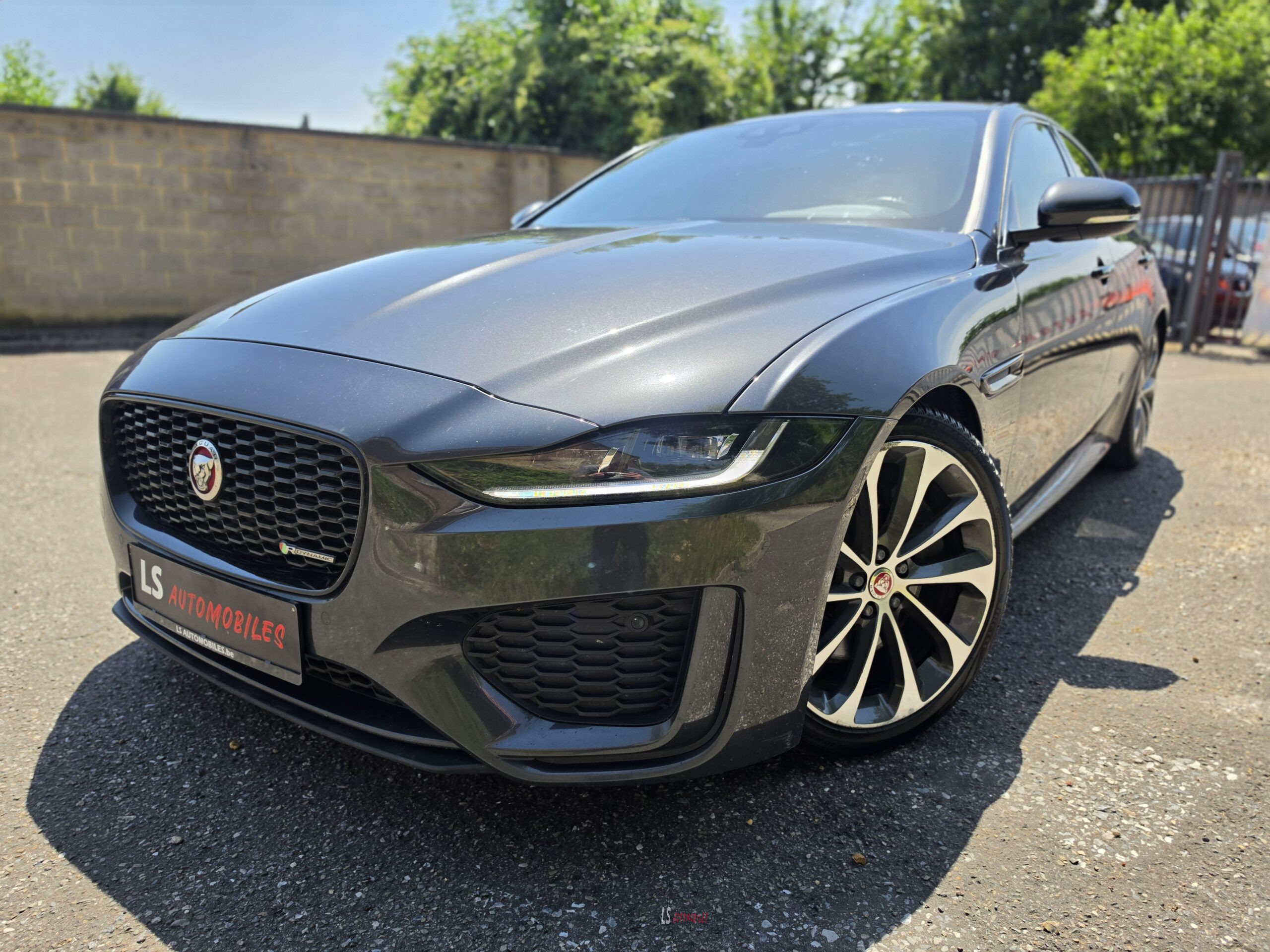 
								JAGUAR XE *R-dynamic*Facelift full									