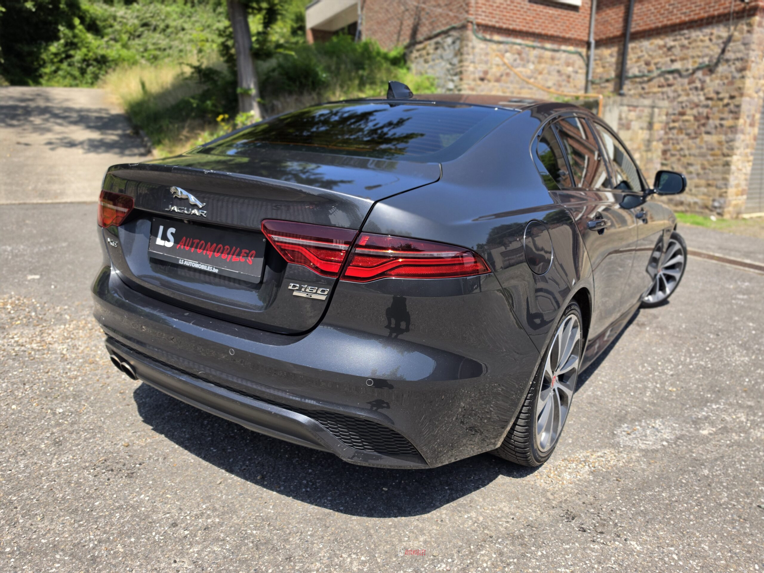 
								JAGUAR XE *R-dynamic*Facelift full									