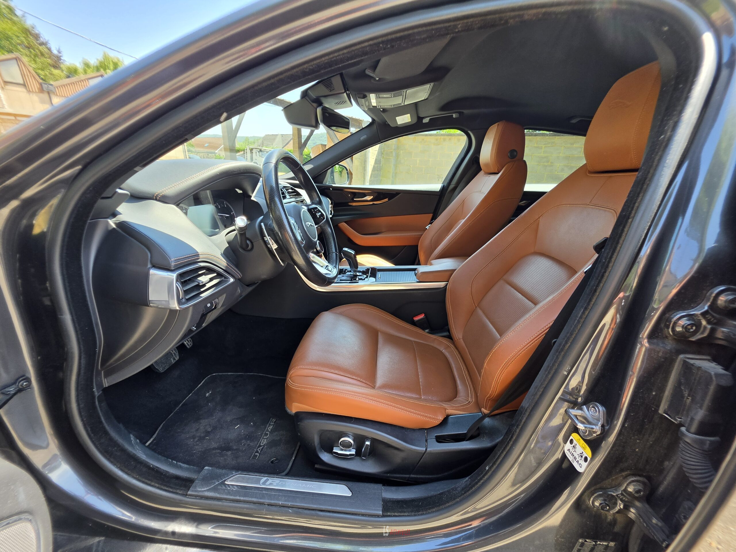 
								JAGUAR XE *R-dynamic*Facelift full									
