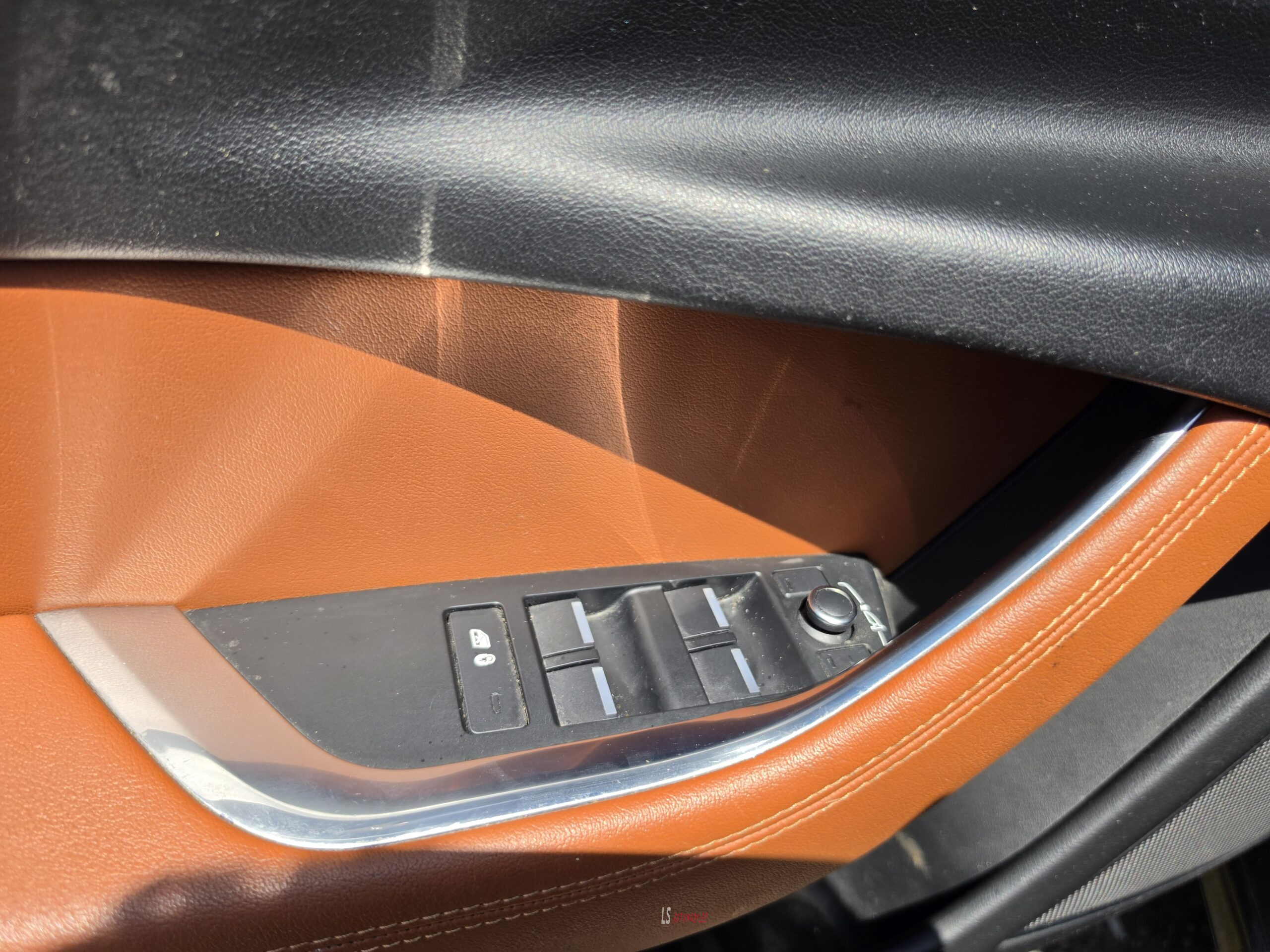 
								JAGUAR XE *R-dynamic*Facelift full									
