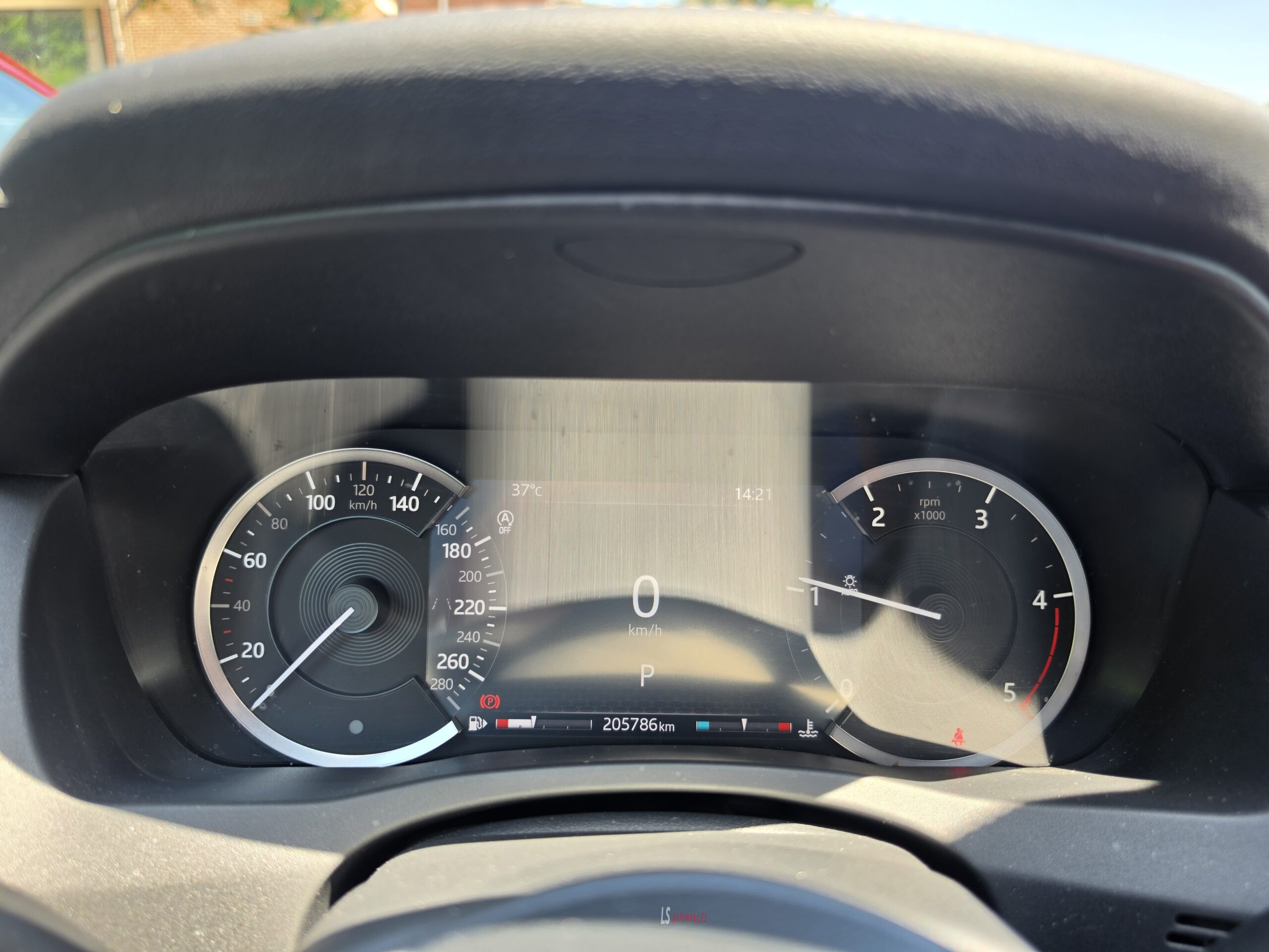 
								JAGUAR XE *R-dynamic*Facelift full									
